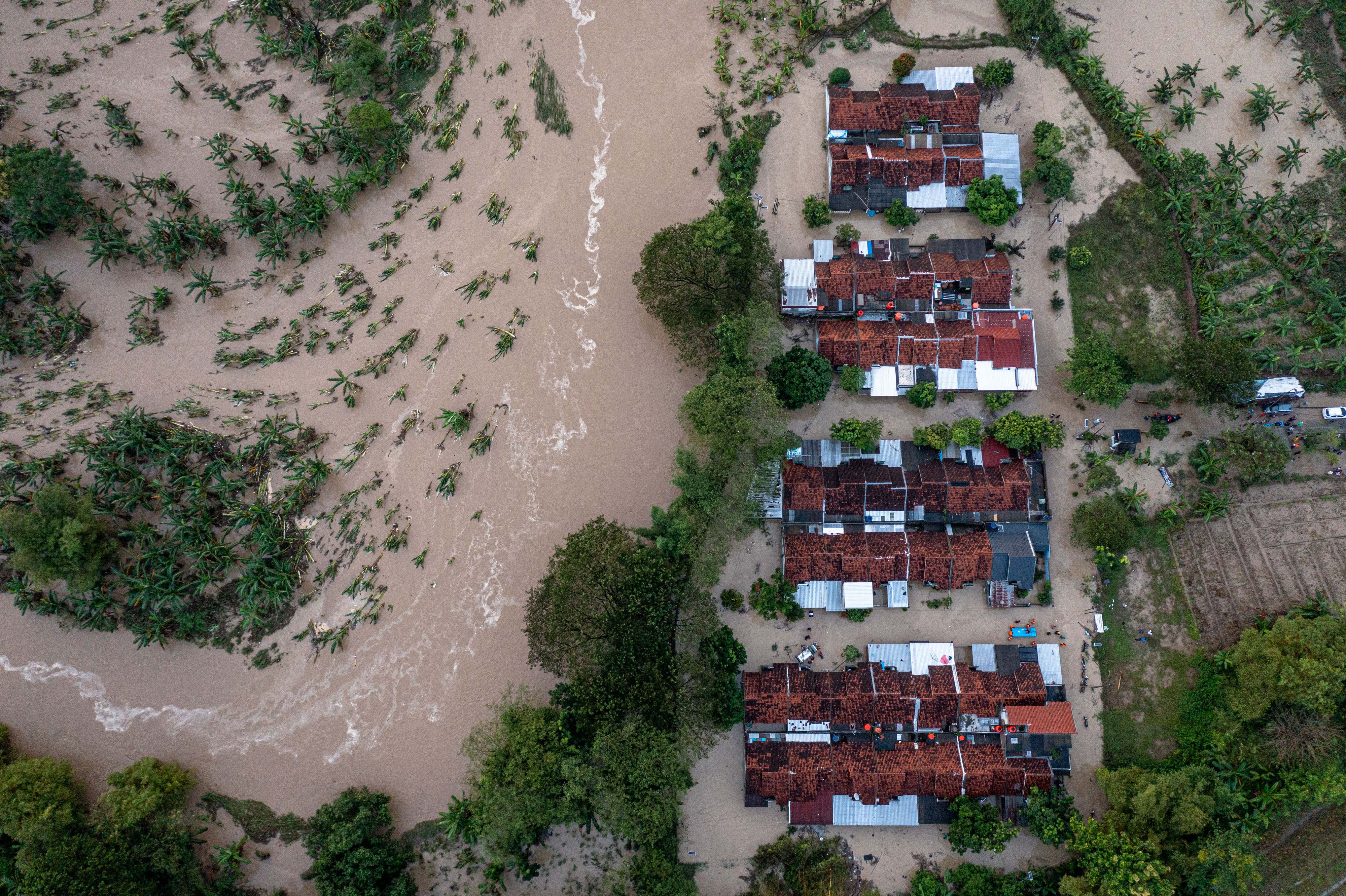 Banjir di Perumahan Dinar Indah, Kelurahan Meteseh, Kecamatan Tembalang, Semarang, Jawa Tengah, Januari lalu. 