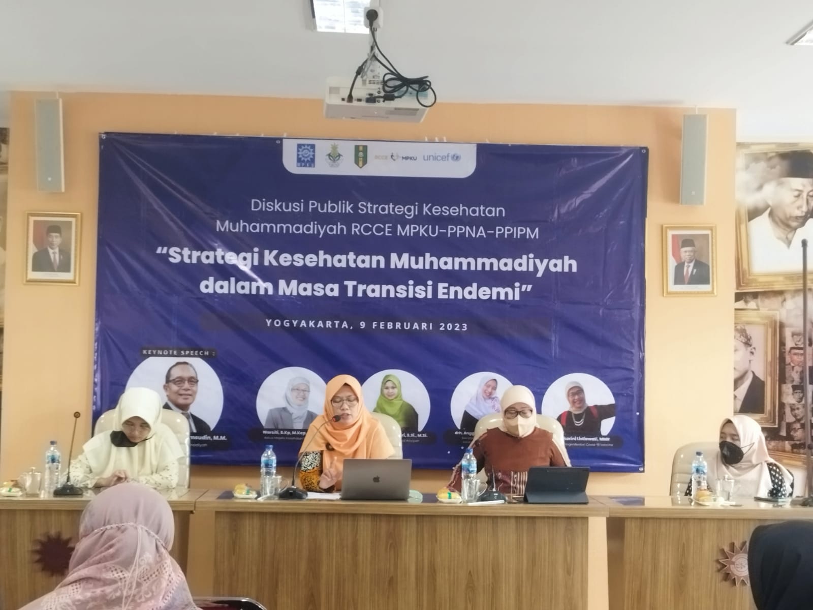 Diskusi publik 'Strategi Kesehatan Muhammadiyah dalam Masa Transisi Endemi' di Grha Suara Muhammadiyah, Jl. KH. Ahmad Dahlan, Kota Yogyakart