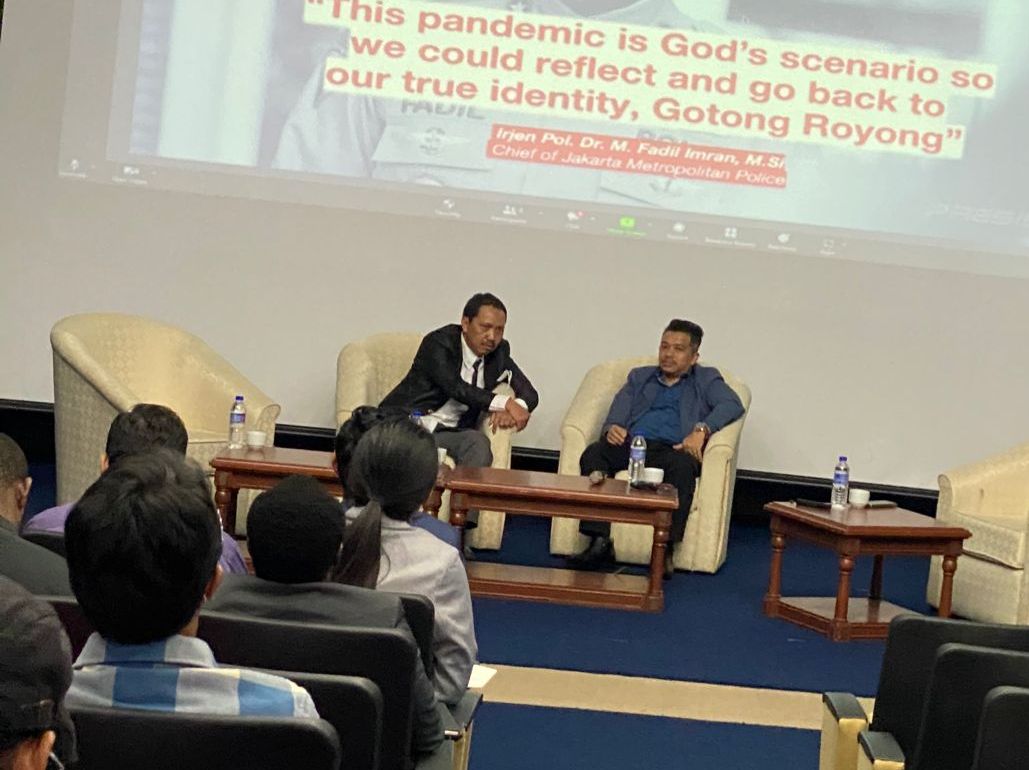 Seminar dengan tema “Driving Innovation and Communication Strategy in VUCA (Volatile, Uncertain, Complex, and Ambigious) Era,” di Malaysia.