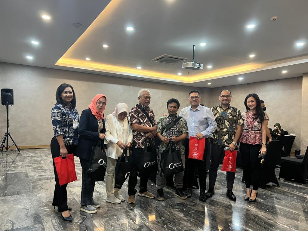 Di hari Valentine, Oakwood Suites La Maison Jakarta mengajak associates, tamu dan sahabat media untuk melakukan donor darah.
