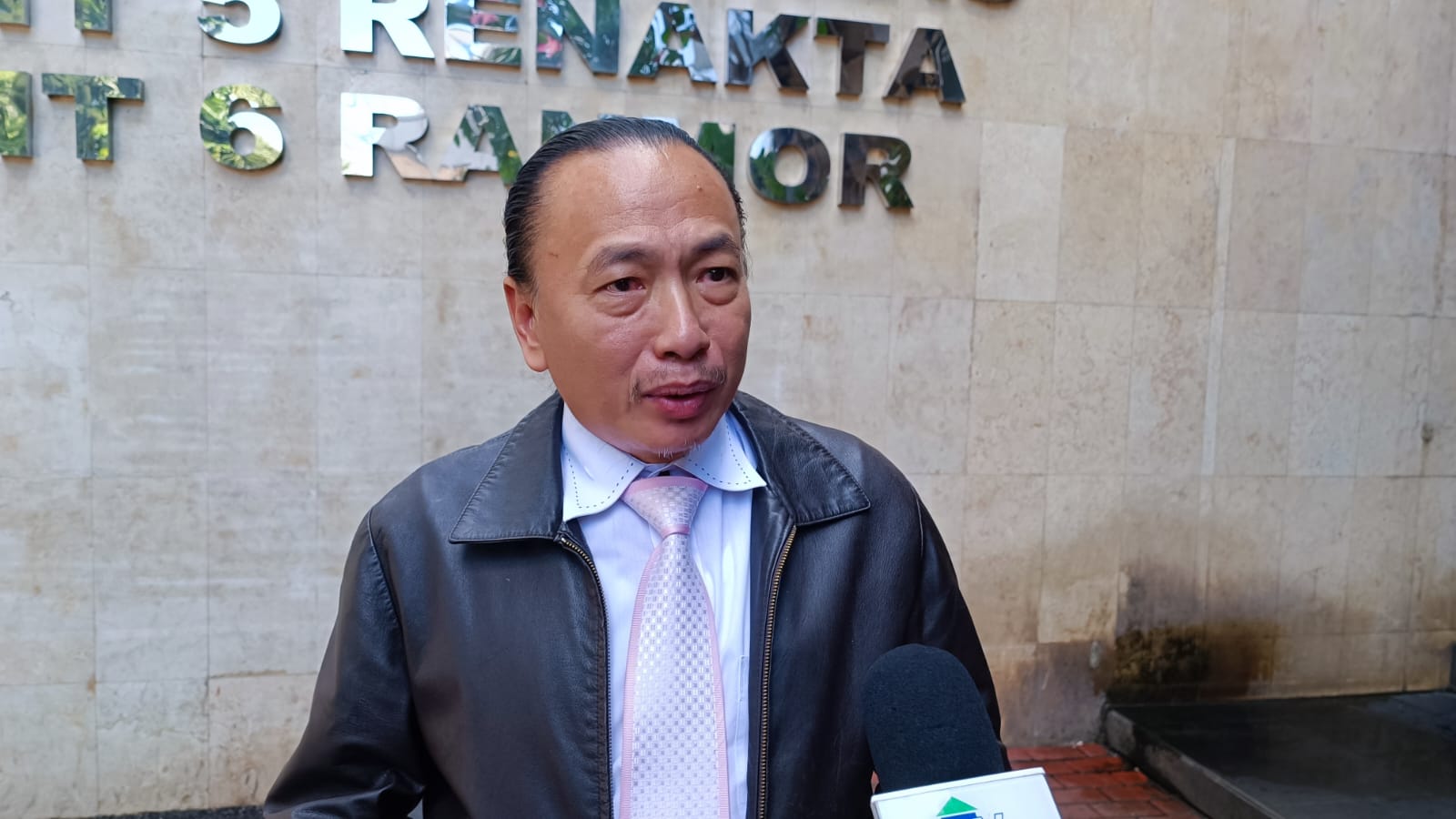 Donny Yahya, pelapor.