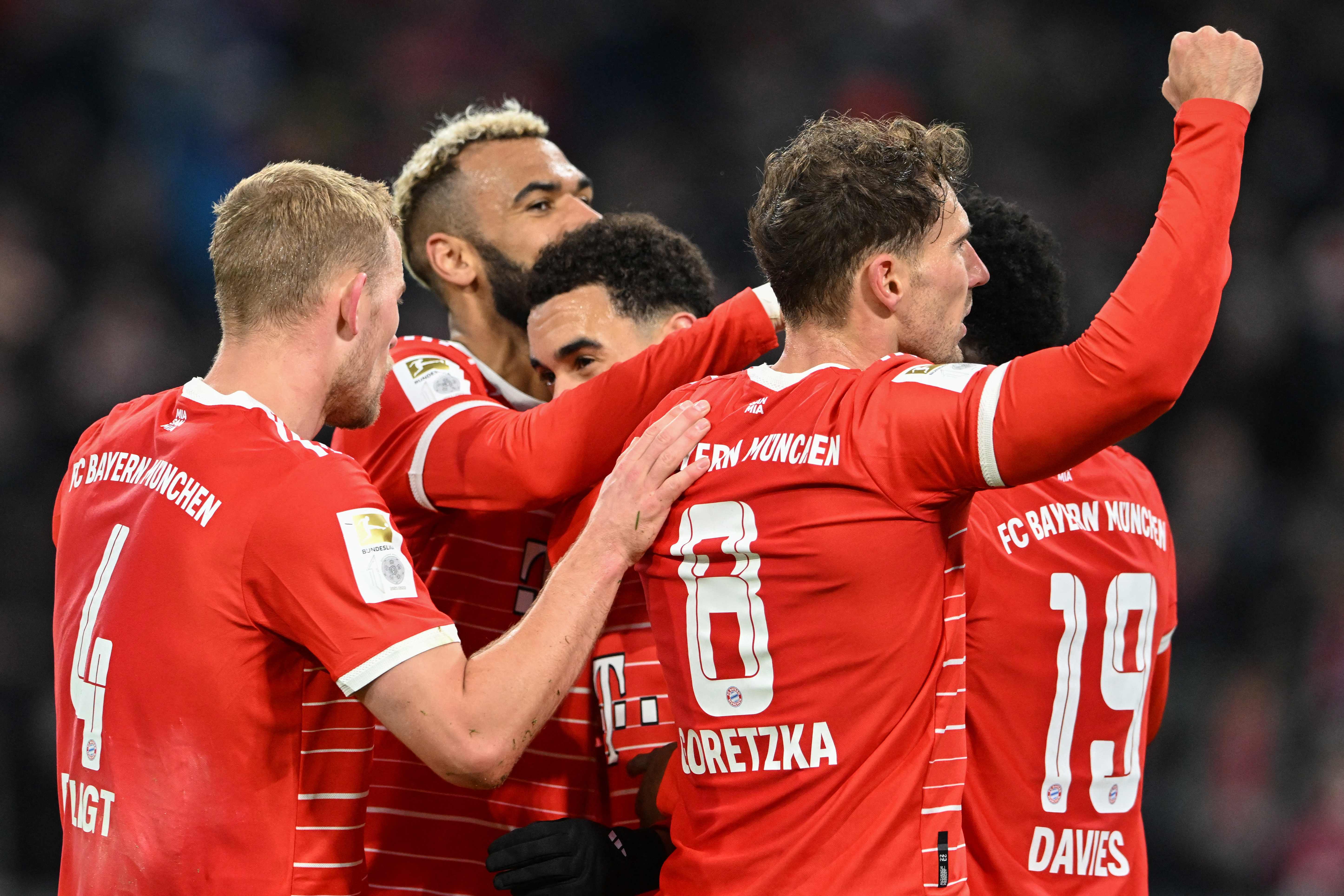 Para pemain Bayern Muenchen melakukan selebrasi usai mencetak gol ke gawang Union Berlin di laga Bundesliga.