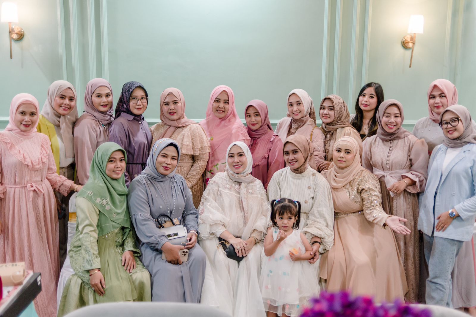 Para mintra Arvven Kosmetik yang juga pelaku UMKM.