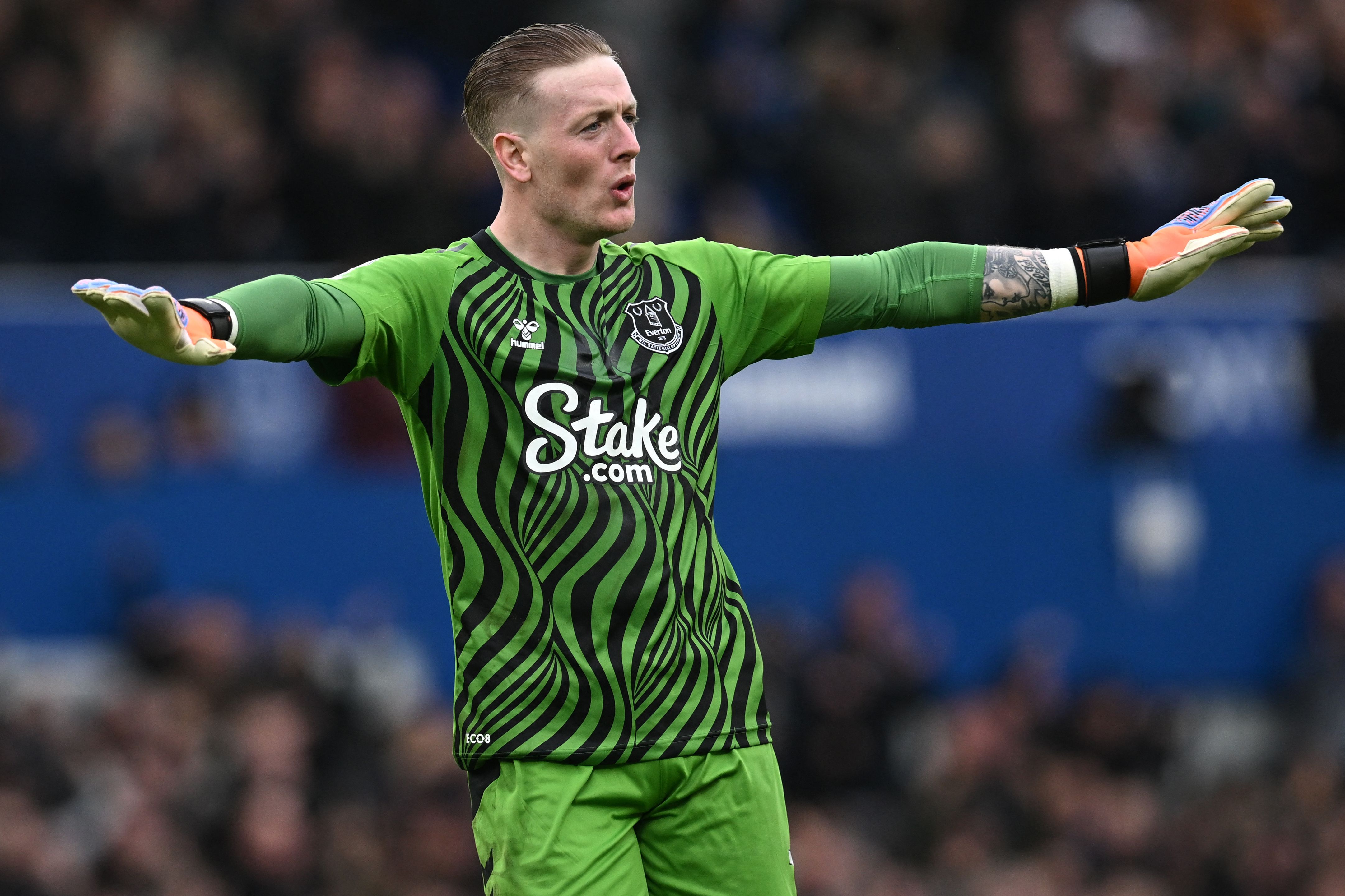 Penjaga gawang Everton Jordan Pickford
