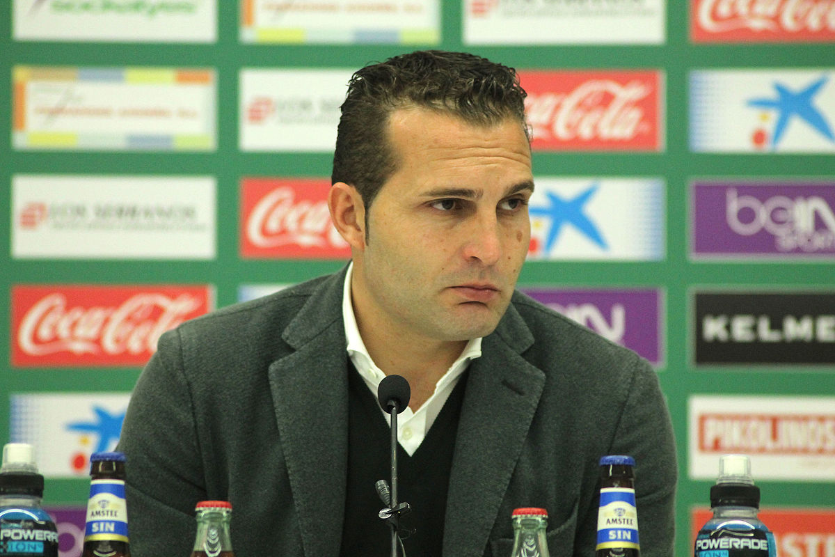 Valencia Akhirnya Tunjuk Ruben Baraja Jadi Pelatih