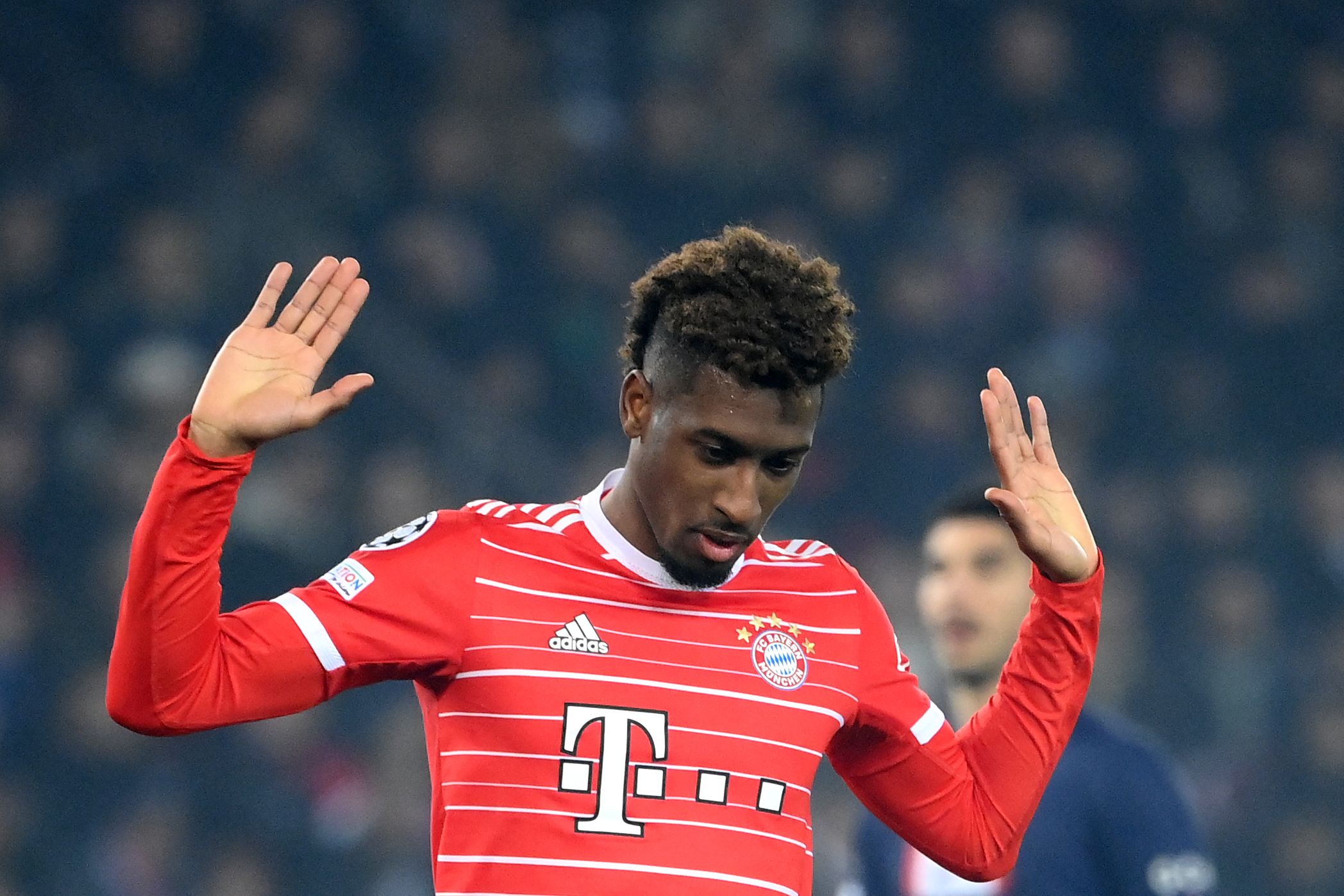 Penyerang Bayern Muenchen Kingsley Coman bereaksi usai mencetak gol ke gawang PSG di laga Liga Champions.