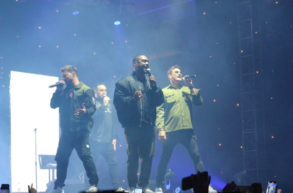 Boy band asal Inggris, Blue menggelar konser di Grand Ballroom Hotel Pullman Central Park, Jakarta, Selasa (14/2)