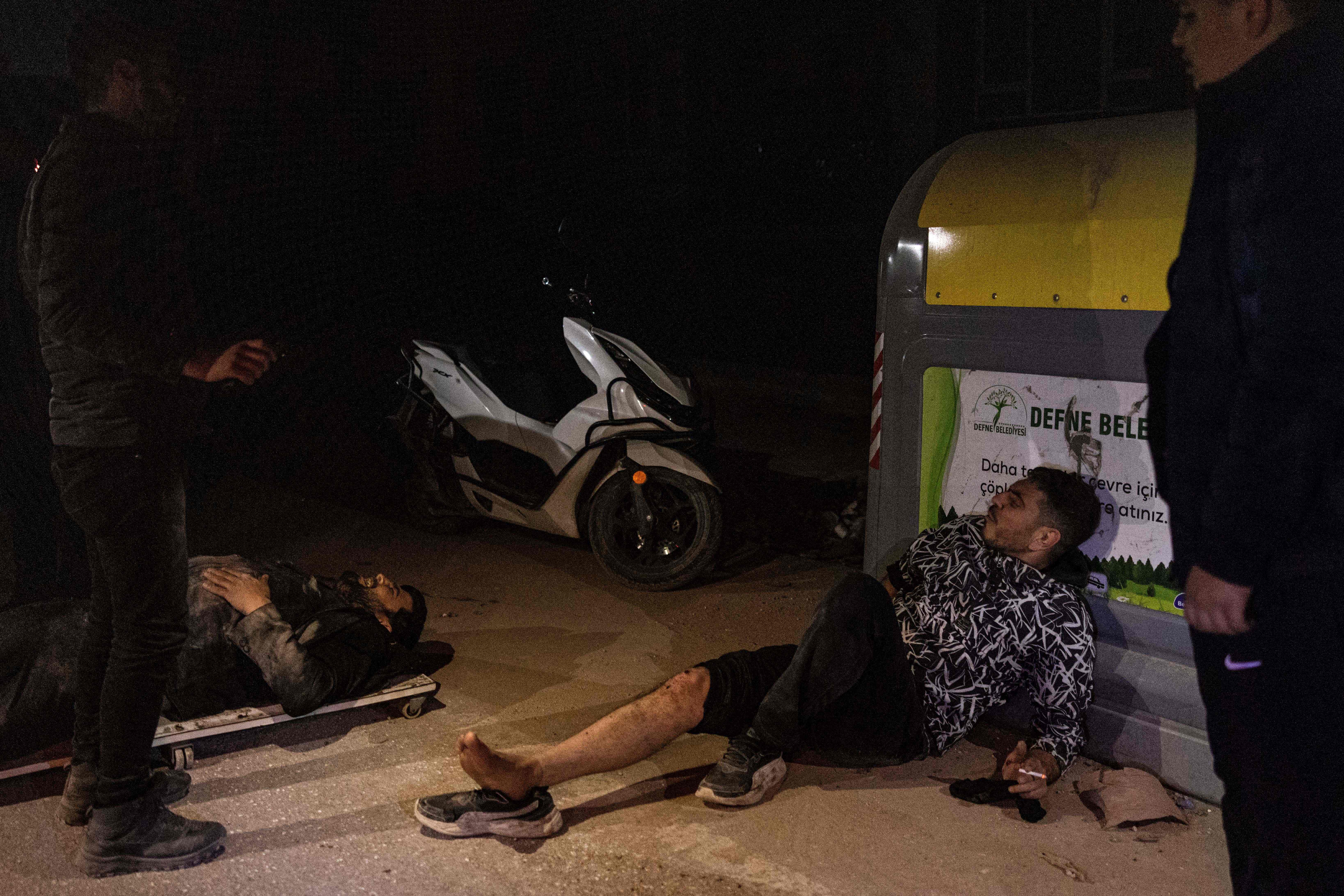 Dua warga terluka akibat gempa yang mengguncang Turki, Senin (20/2).