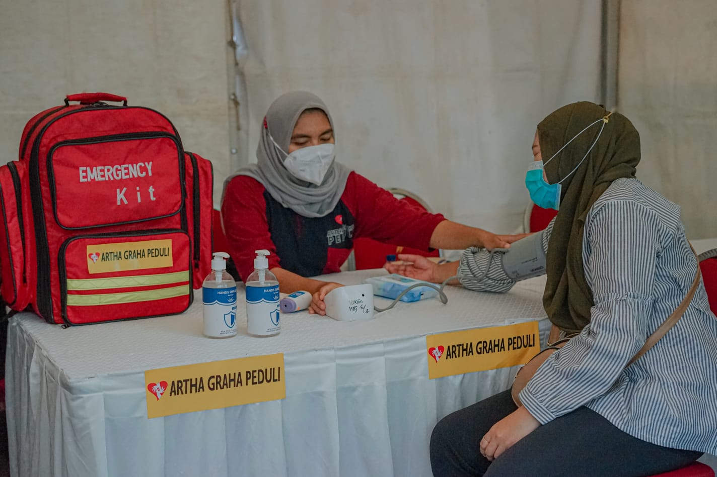 Tim Medis Artha Graha Peduli (AGP) ikut mendukung acara 1 Abad Nahdlatul Ulama (NU) yang digelar di Sidoarjo Jawa Timur.