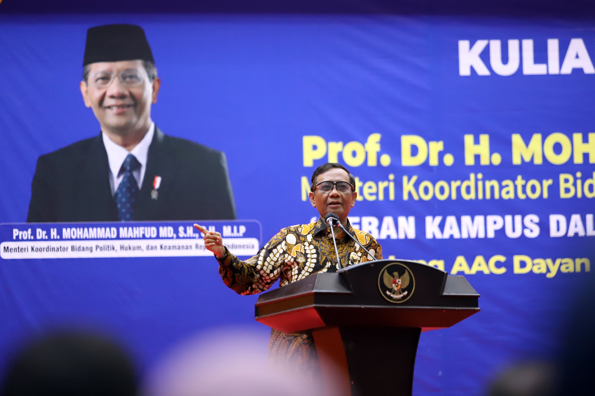 MENTERI Koordinator Politik Hukum dan Keamanan Mahfud MD