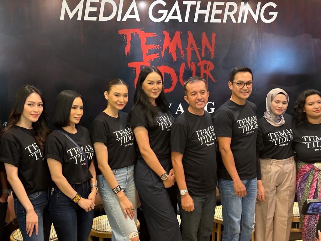 Para pemian film Teman Tidur