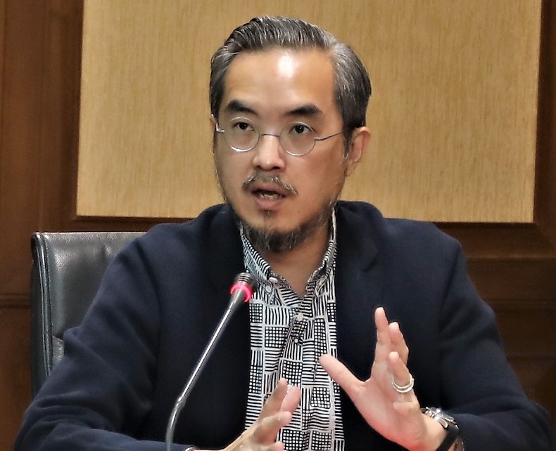 Direktur Utama Smesco Indonesia Leonard Theosabrata.