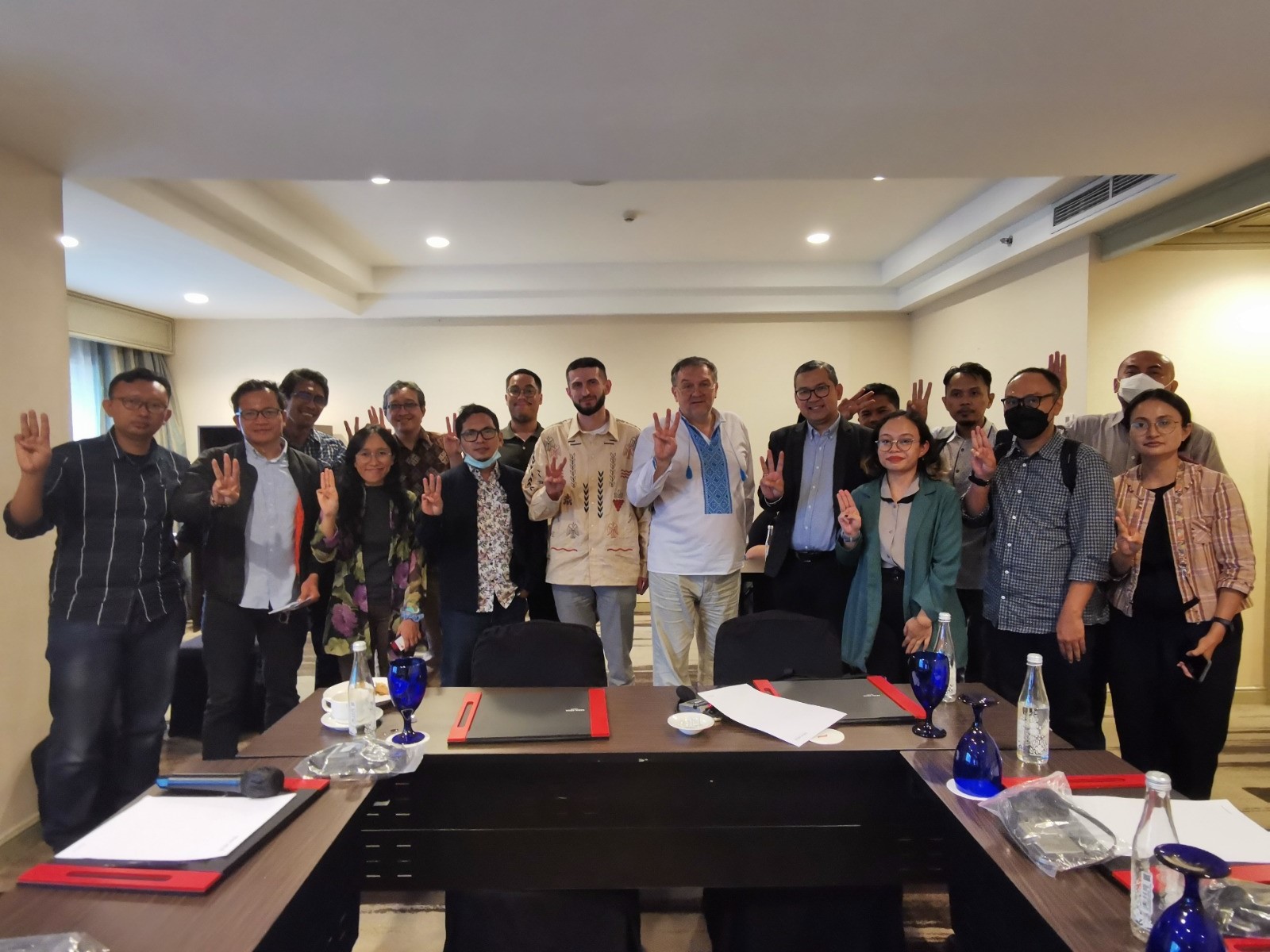 Rusia memiliki anggaran dan sumber daya yang sangat besar untuk membuat propaganda yang menyasar masyarakat global.