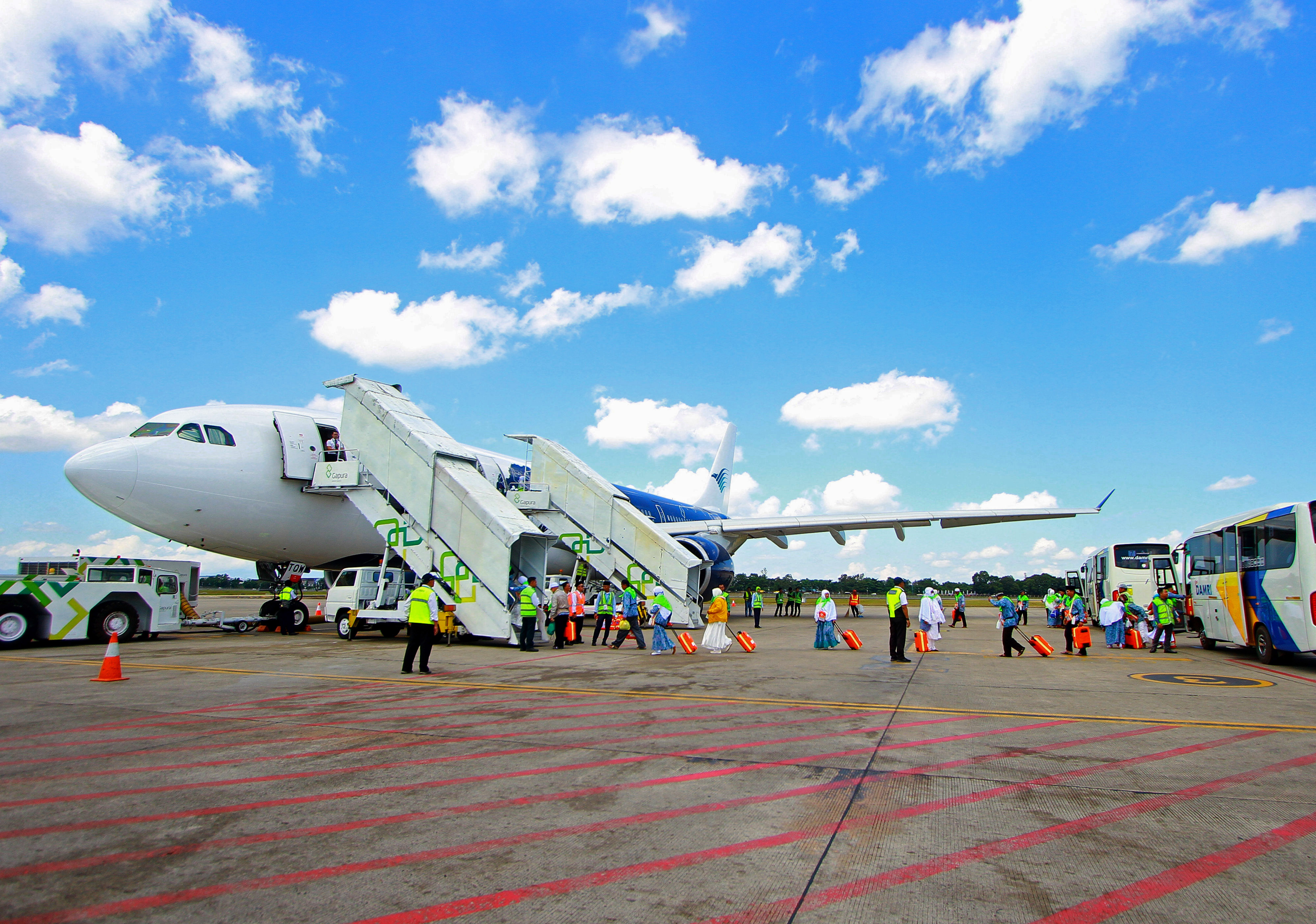 Bandara Syamsuddin Noor, Banjarbaru, Kalimantan Selatan, akan menambah rute penerbangan ke Guangzhou, Tiongkok.