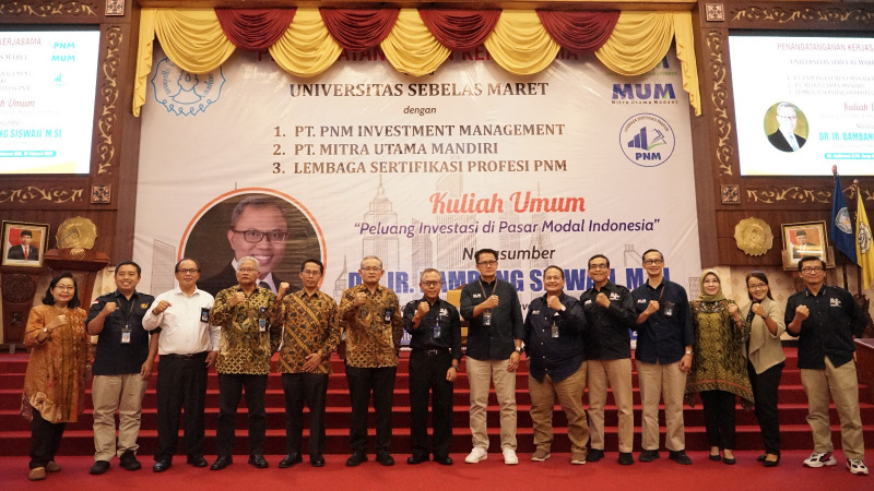 Kuliah umum bertajuk Peluang Investasi di Pasar Modal Indonesia di Universitas Negeri Sebelas Maret di Solo, Rabu (22/2/2023).