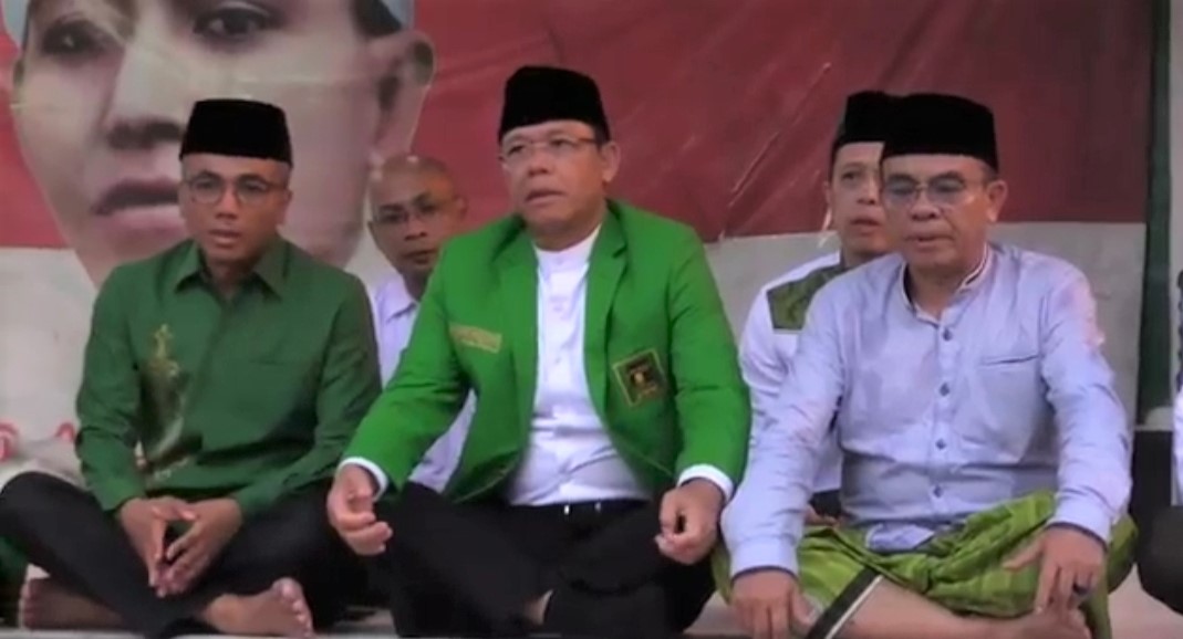 Plt Ketua Umum PPP Muhamad Mardiono, di Ponpes Sukamanah, Sukarame, Kabupaten Tasikmalaya, Jawa Barat, Kamis (9/2/2023).