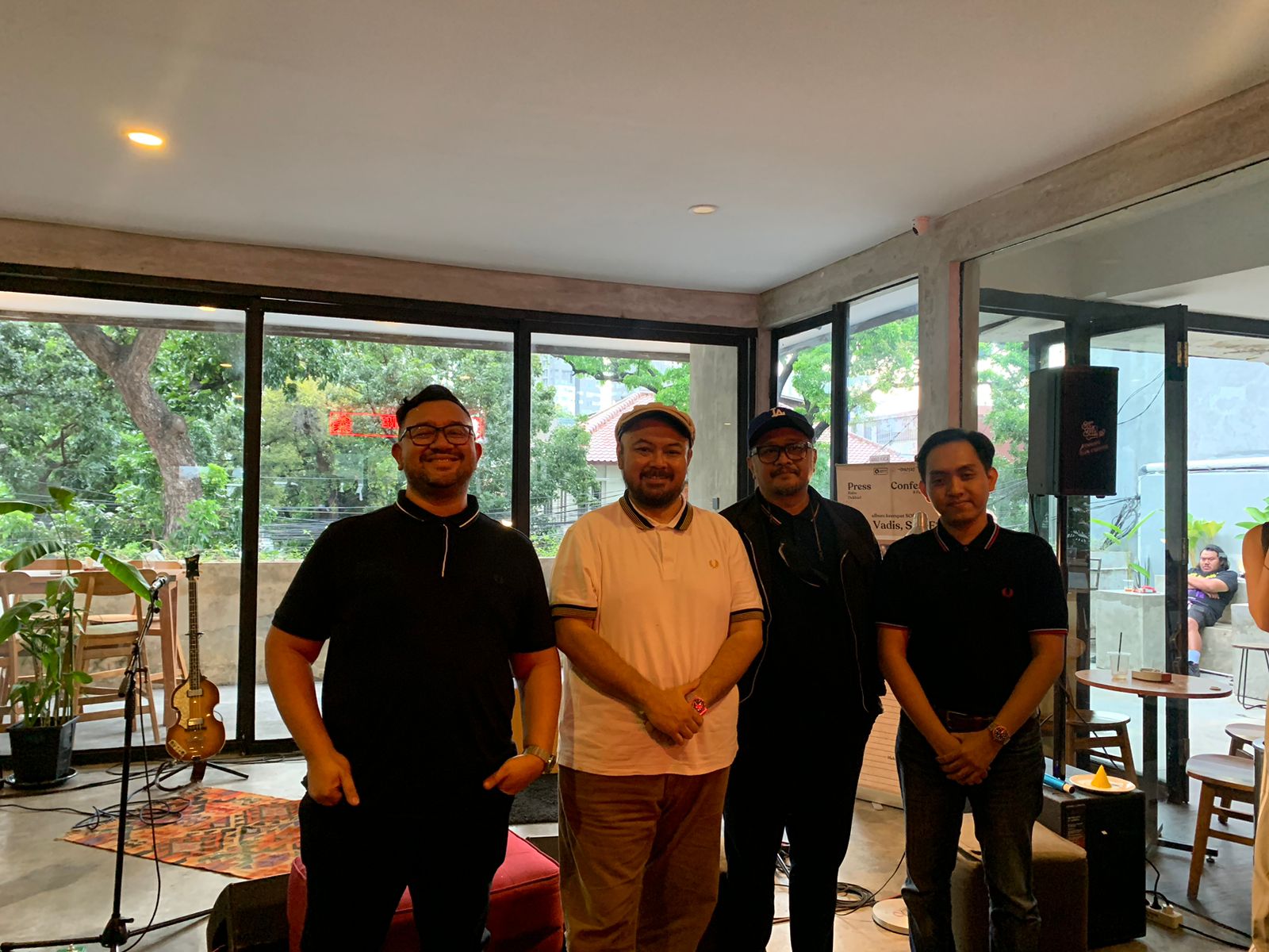 Ki-ka: Personel Sore, Bemby Gusti, Awan Garnida, dan Ade Paloh. .