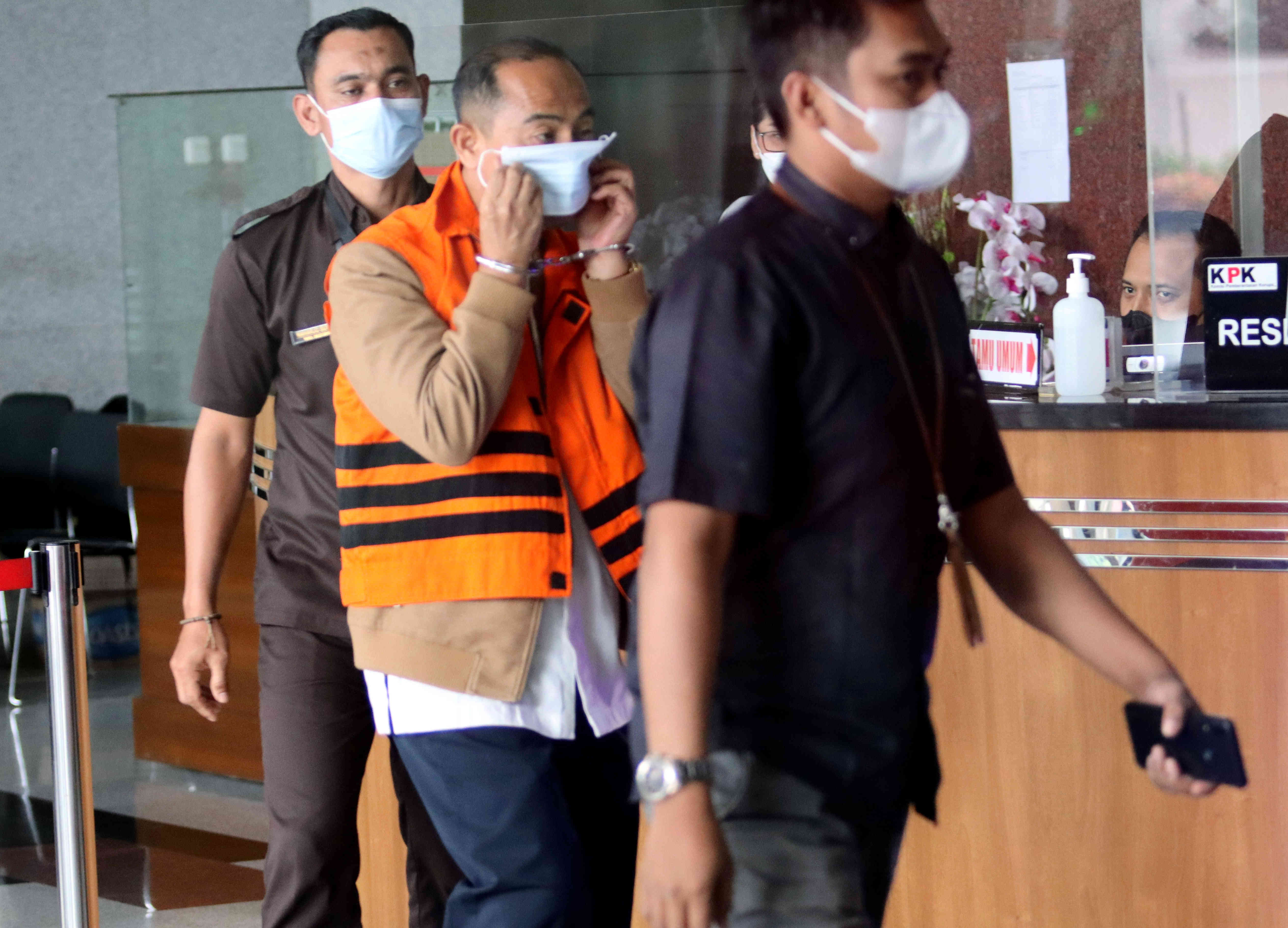 Tersangka dugaan suap penanganan perkara di Mahkamah Agung (MA) Hakim Agung Gazalba Saleh menjalani pemeriksaan di Gedung KPK (9/2/2023).