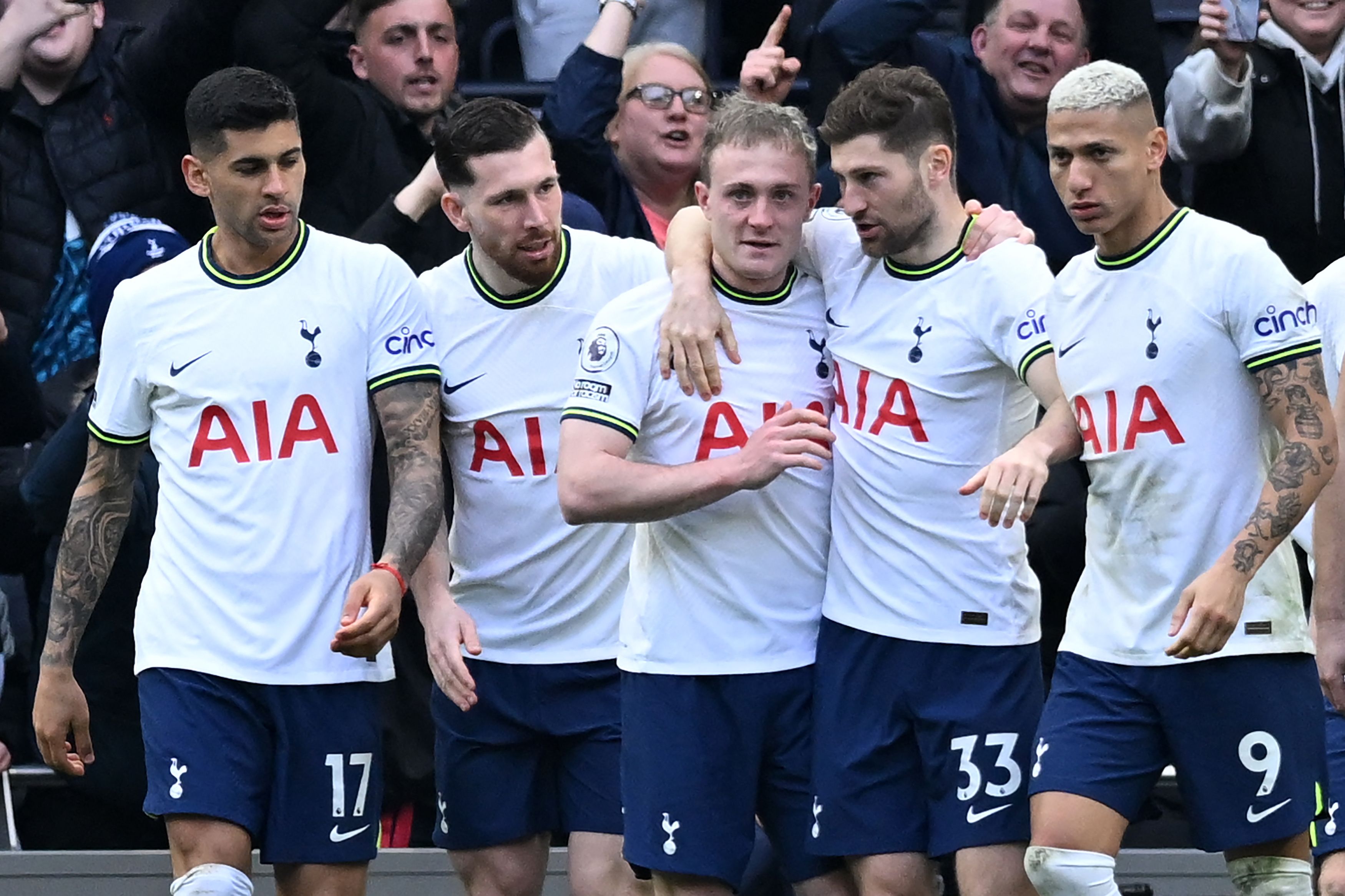 Spurs Tekuk Chelsea di Derby London