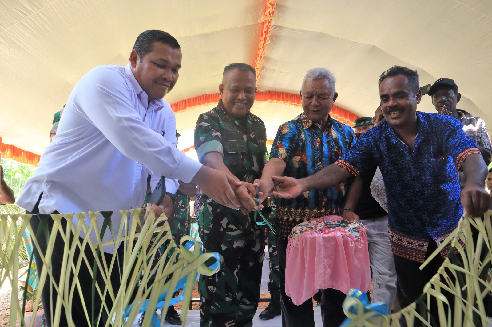 Ilustrasi. Acara peresmian Pastoran Gereja Katolik Stasi Santa Maria di Kampung Koya Koso, Distrik Abepura, Kota Jayapura, Papua.