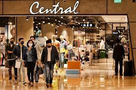 Ilustrasi:  Aktivitas sejumlah pengunjung saat berada di Mall Grand Indonesia, Jakarta, Rabu (3/11/2021).