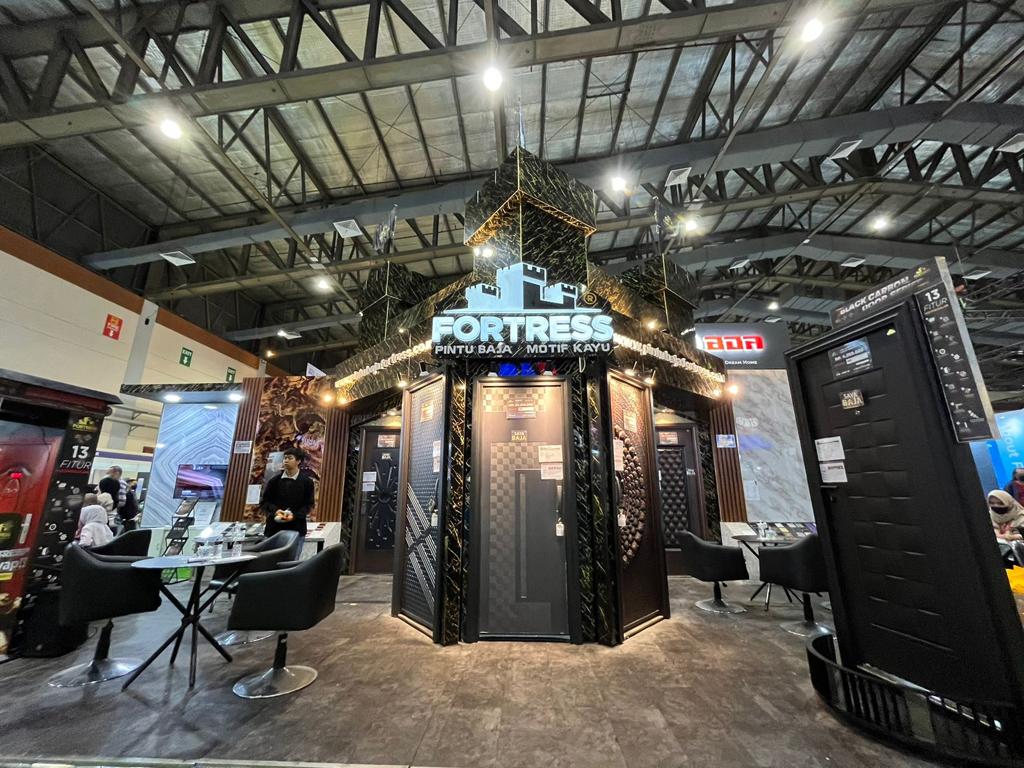 Pintu baja Fortress di Megabuild 2023