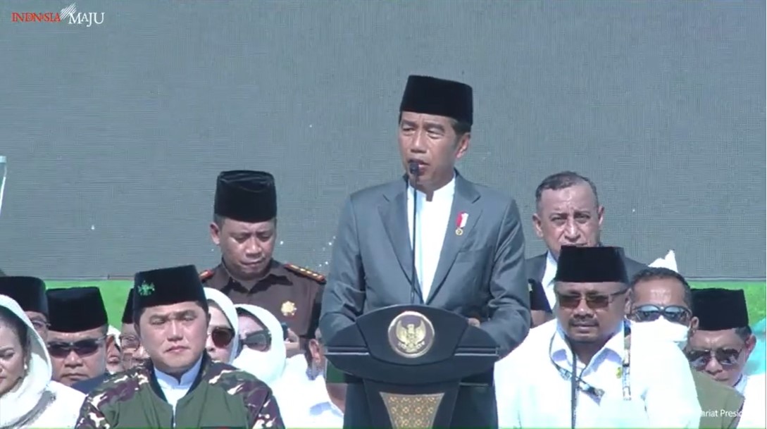 Presiden Joko Widodo di acara Resepsi Puncak Satu Abad Nahdlatul Ulama (NU) yang digelar di Gelora Delta Sidoarjo, Jawa Timur, Selasa (7/2).