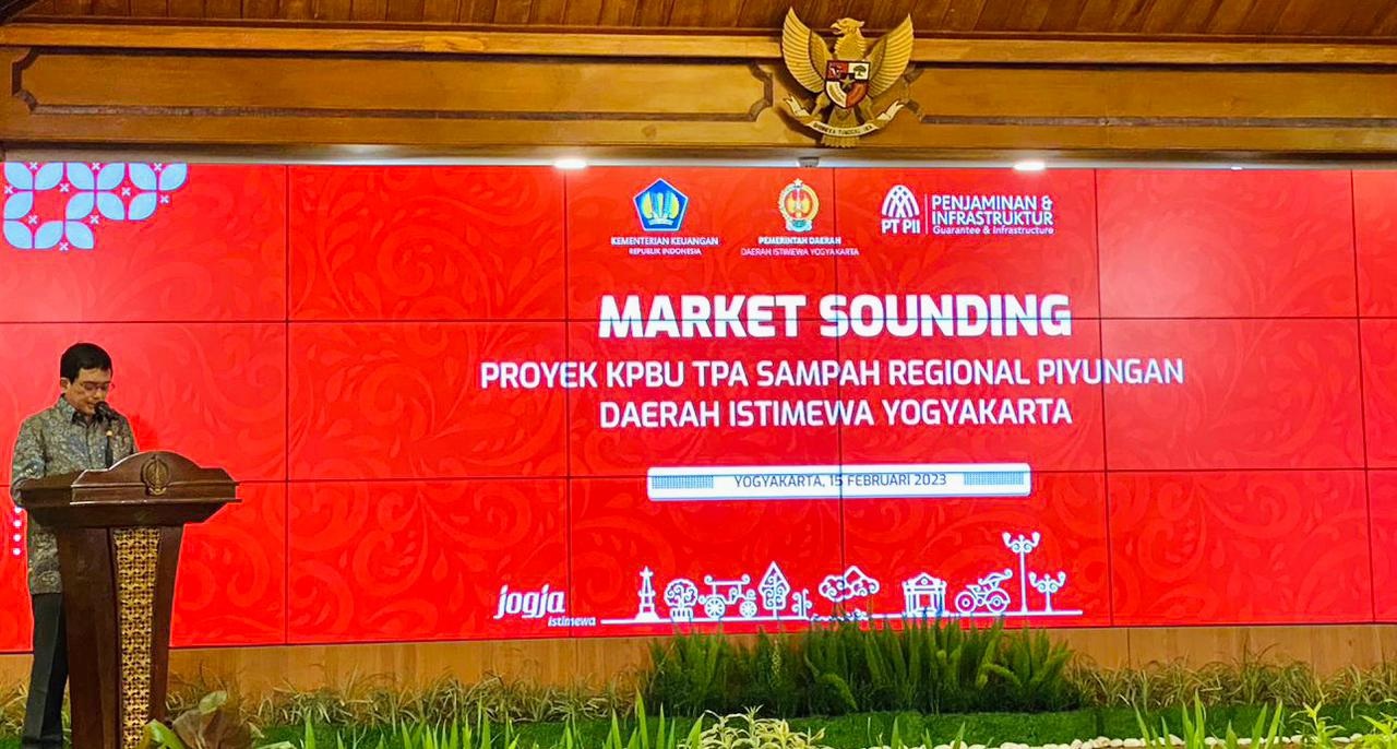 Acara Market Sounding Proyek KPBU TPA Sampah Regional Piyungan Daerah Istimewa Yogyakarta di Yogyakarta, Rabu (15/2).