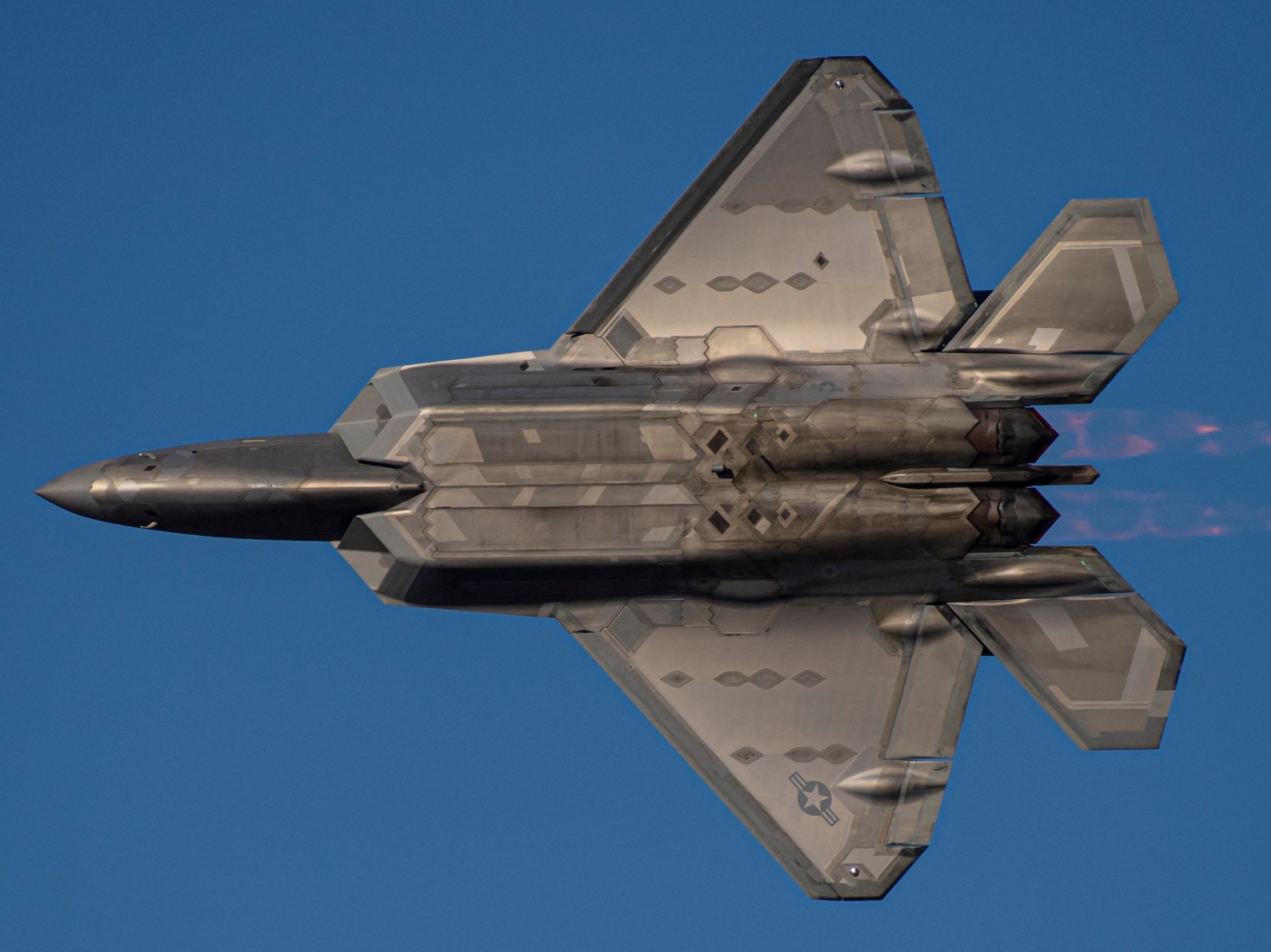 F-22.