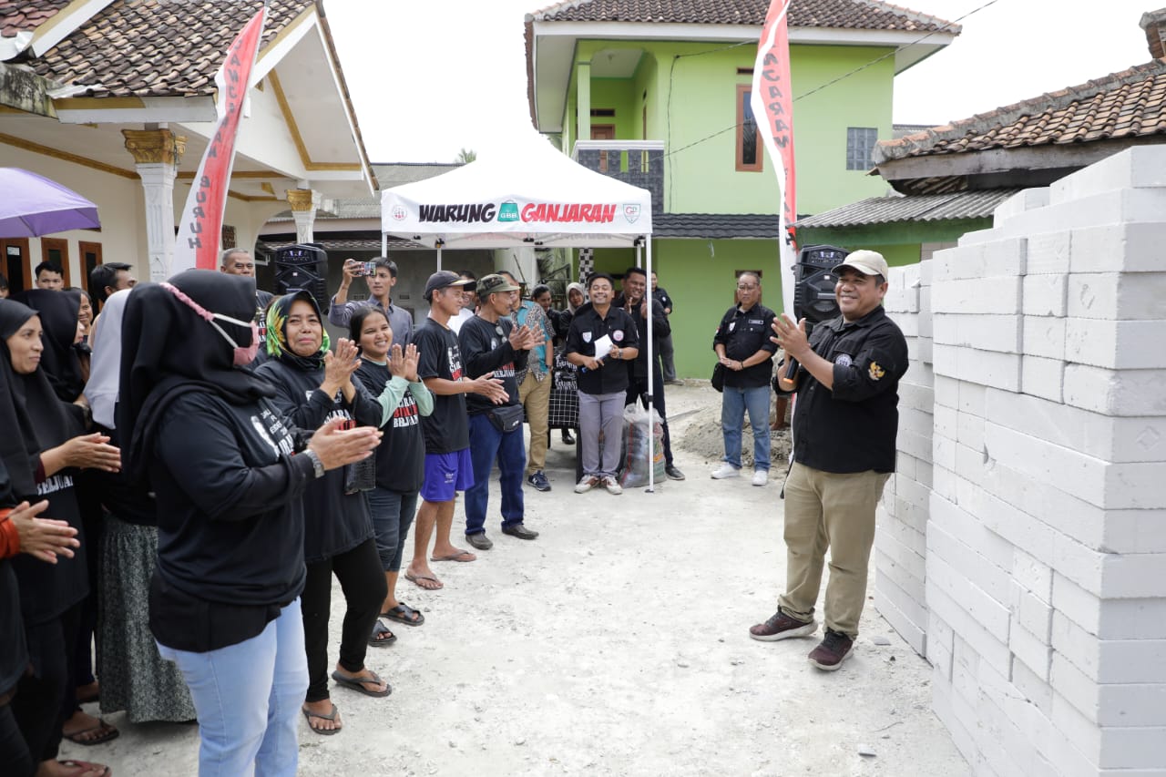Komunitas Ganjaran Buruh Berjuang (GBB) kembali melakukan aksi nyata untuk kaum buruh di Banten, khususnya Kampung Paku Haji, Desa Tobat, Ba