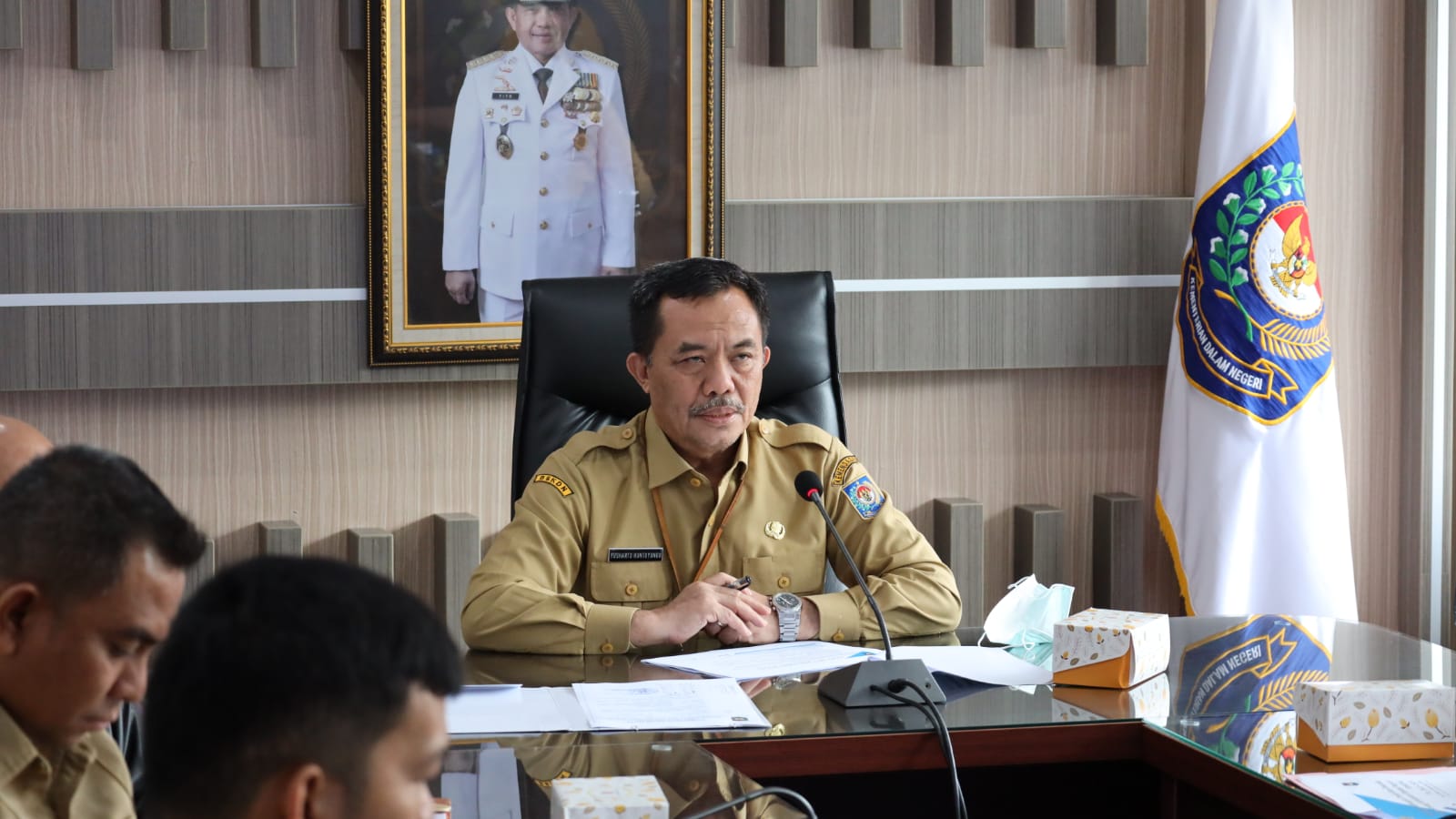 Kepala BSKDN Kemendagri Yusharto Huntoyungo saat memberi arahan dalam Rapat Persiapan Koordinasi Hubungan Pusat dan Daerah