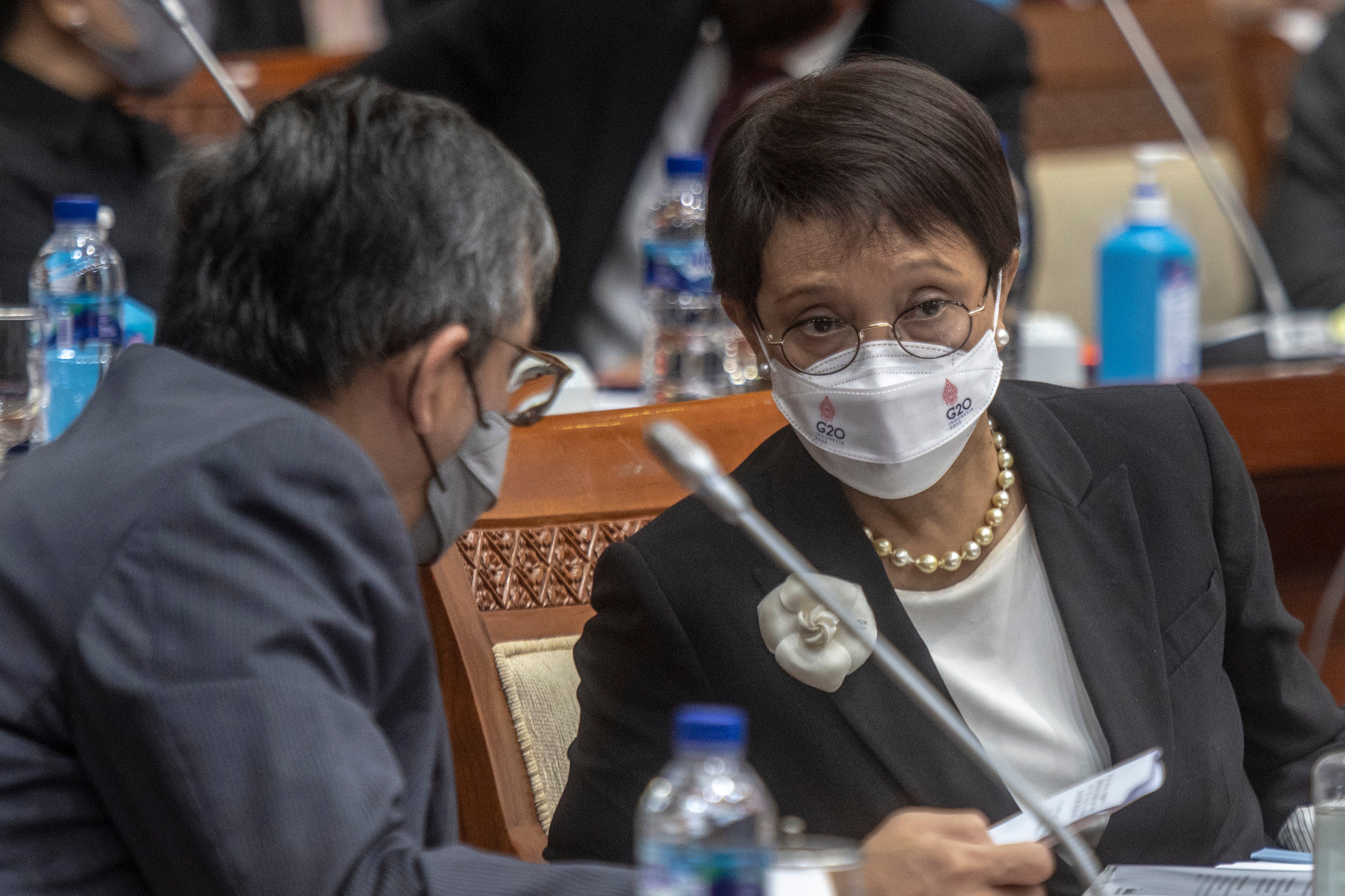 Menlu Retno Marsudi bersiap mengikuti rapat kerja dengan Komisi I DPR.