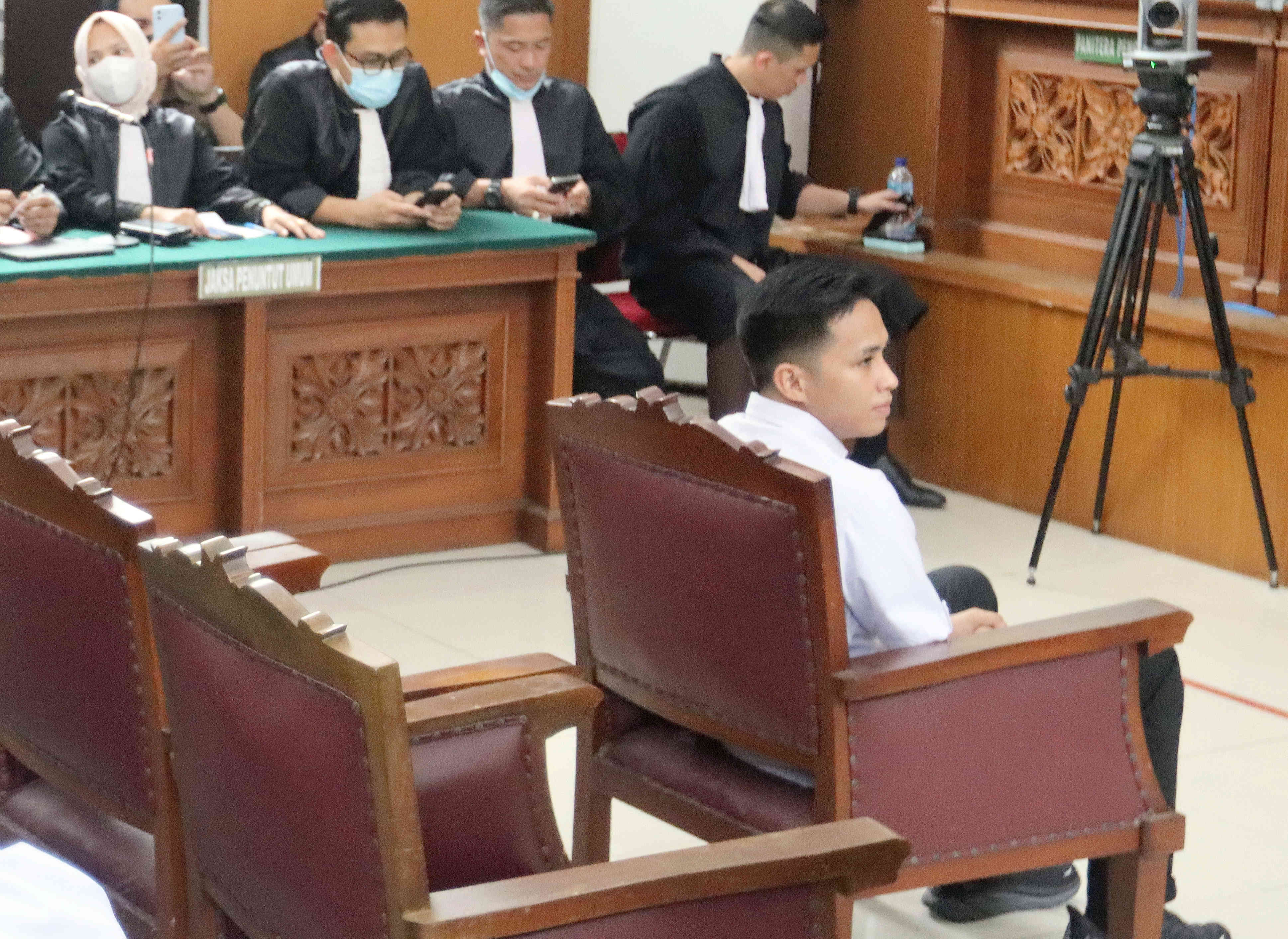 Terdakwa Richard Eliezer Pudihang Lumiu alias Bharada E