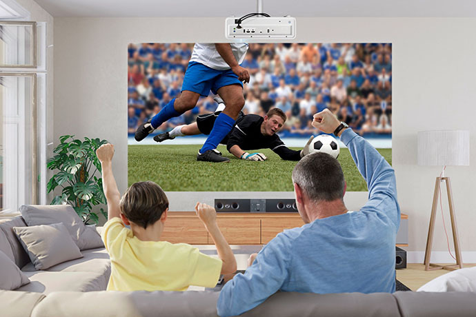 Penggemar home cinema bisa menikmati  proyektor teknologi LED generasi ketiga, X1 keluaran ViewSonic Corp.