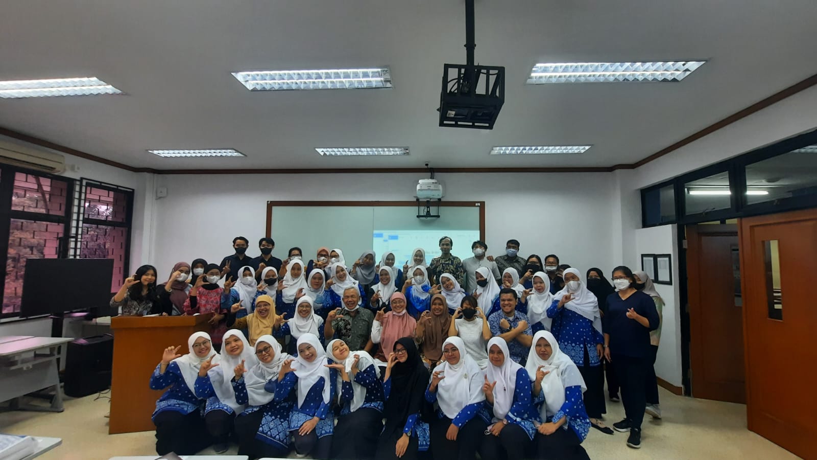 Fakultas Teknik UP Ajarkan Guru PAUD Buat Video Bahan Ajar 