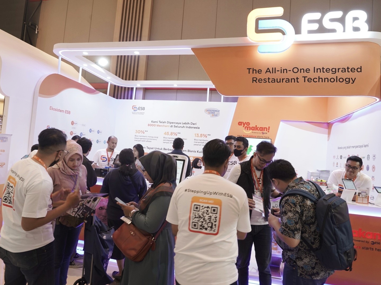 ESB menghadirkan teknologi software yang terintegrasi khusus untuk operasional bisnis kuliner F&B, seperti restoran dan cloud kitchen.