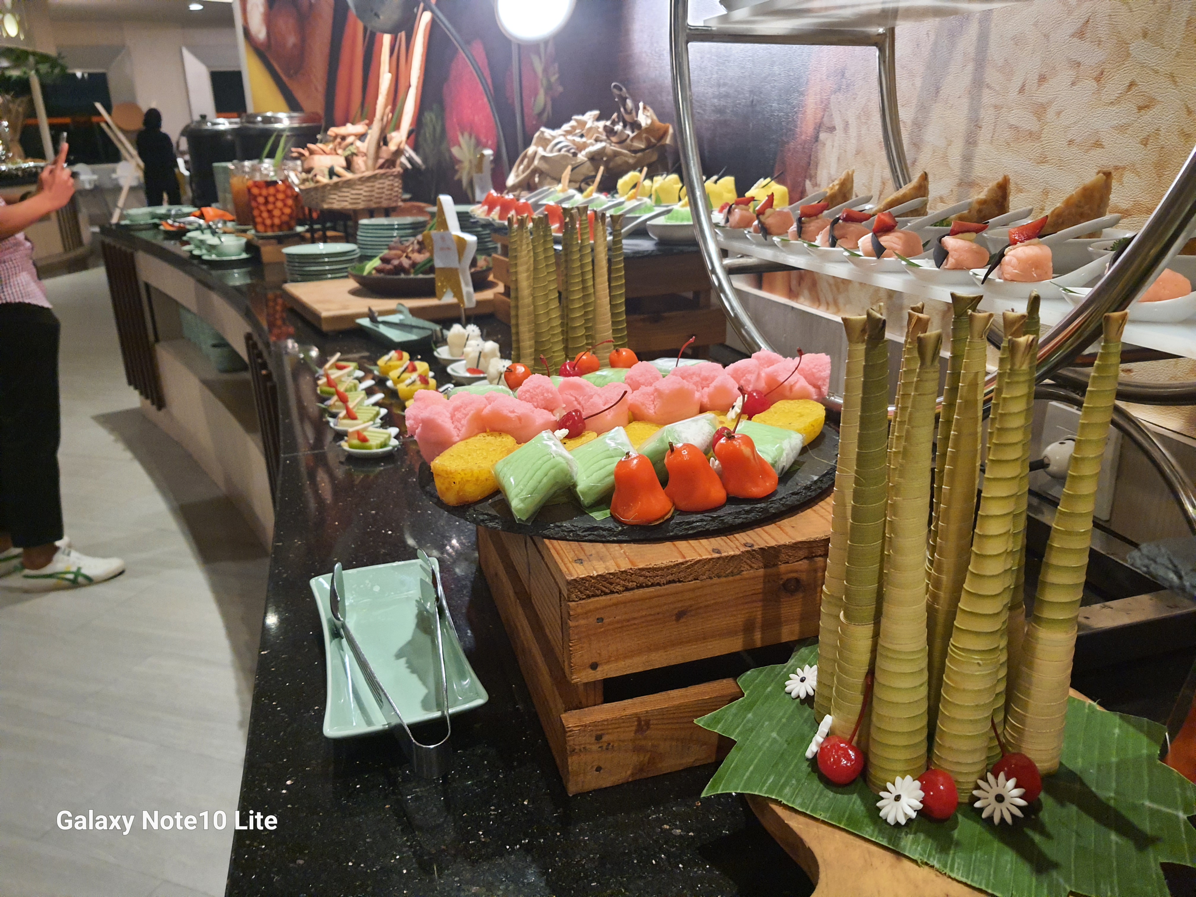 Harris Hotel dan Convention Ciumbuleuit Bandung Sajikan buka Buka Puasa Makdiharja Ngabanyat