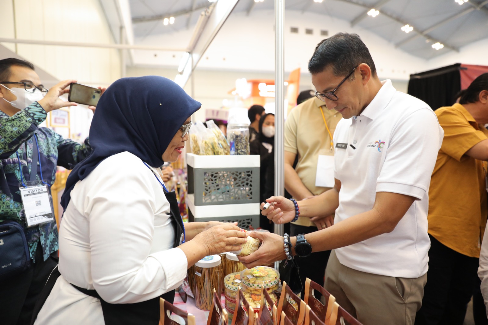 Menparekraf Sandiaga Uno di pameran Allfood Indonesia