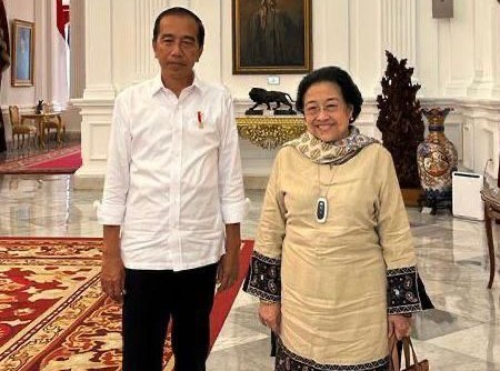 Presiden Joko Widodo bertemu Ketua Umum PDI Perjuangan Megawati Soekarnoputri di Istana Merdeka, Jakarta