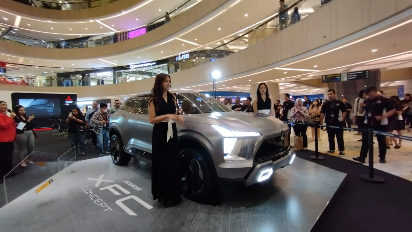 Mitsubishi XFC Concept Dipamerkan Untuk Masyarakat Surabaya