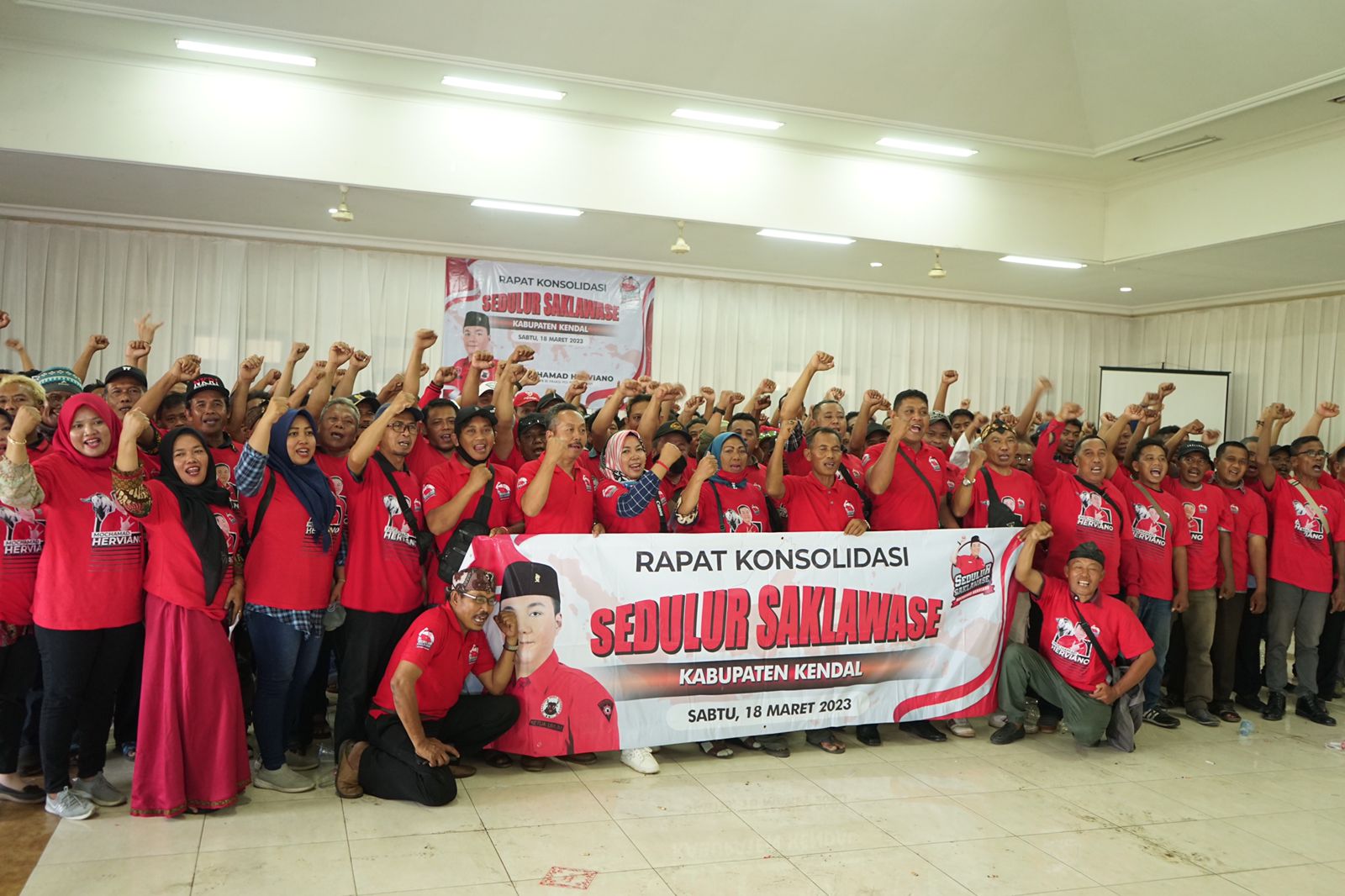  Relawan Sedulur Saklawase menggelar konsolidasi serentak di Kota Semarang dan Kabupaten Kendal, Jawa Tengah, Sabtu (18/3).