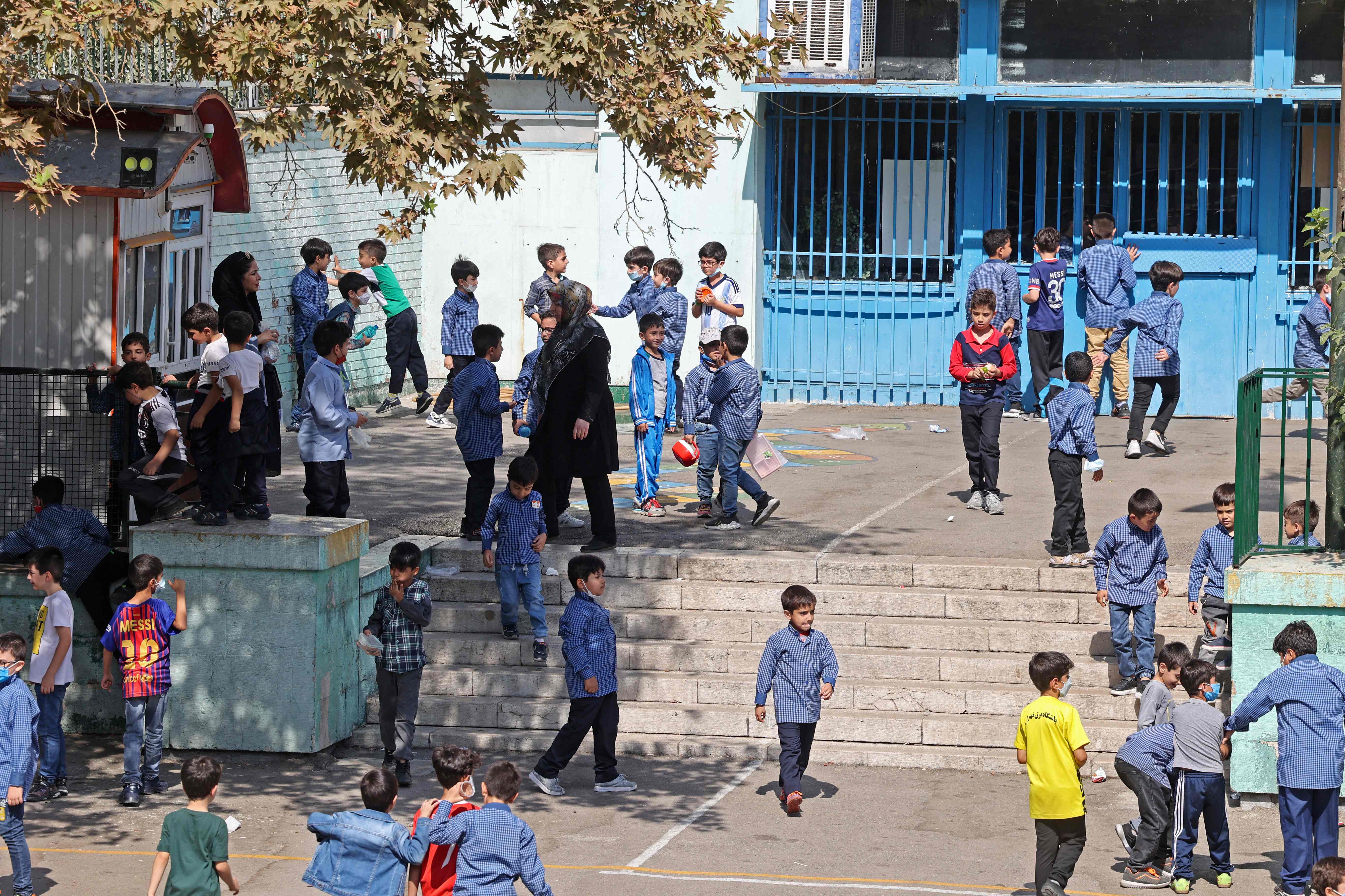 Suasana di sebuah sekolah di Tehran, Iran, pada 11 Oktober 2022. 