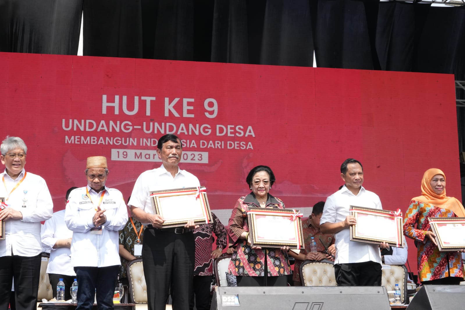 Acara peringatan Hari Desa Nasional Ke-9 di Gelora Bung Karno, Jakarta, Minggu (19/3).