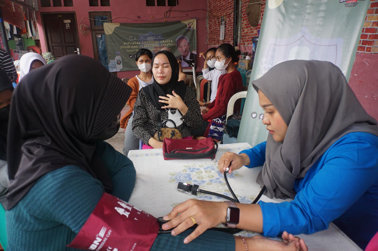 Srikandi Ganjar Jabodetabek menggandeng bidan lulusan Kampus RSCM Jakarta untuk mengadakan penyuluhan kesehatan di Jakarta Timur.