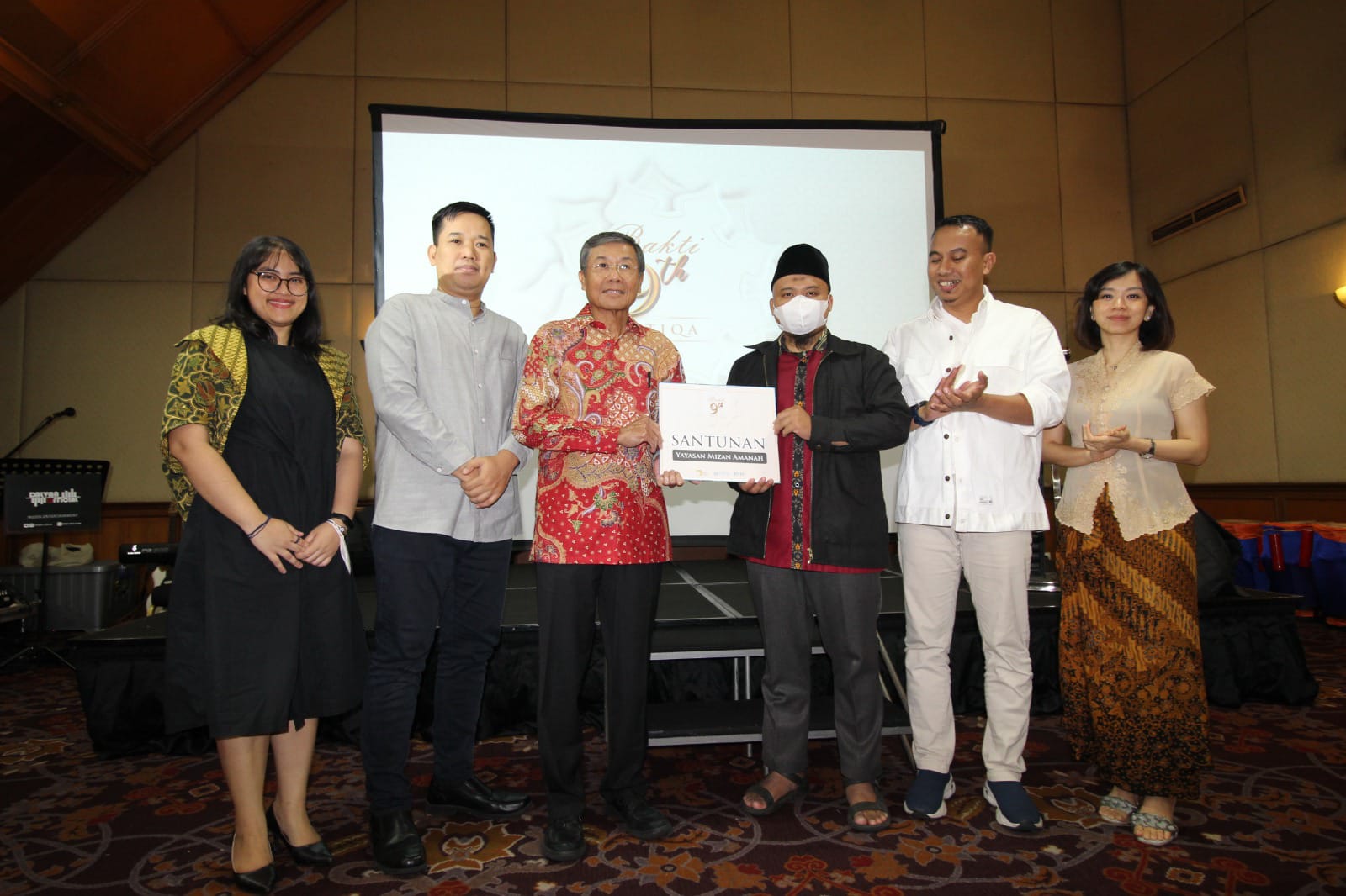 BATIQA Hotels menyelenggarakan program CSR dengan memberikan santunan kepada Panti Asuhan Mizan Amanah dan Sasana Tresna Werdha Karya Kasih.