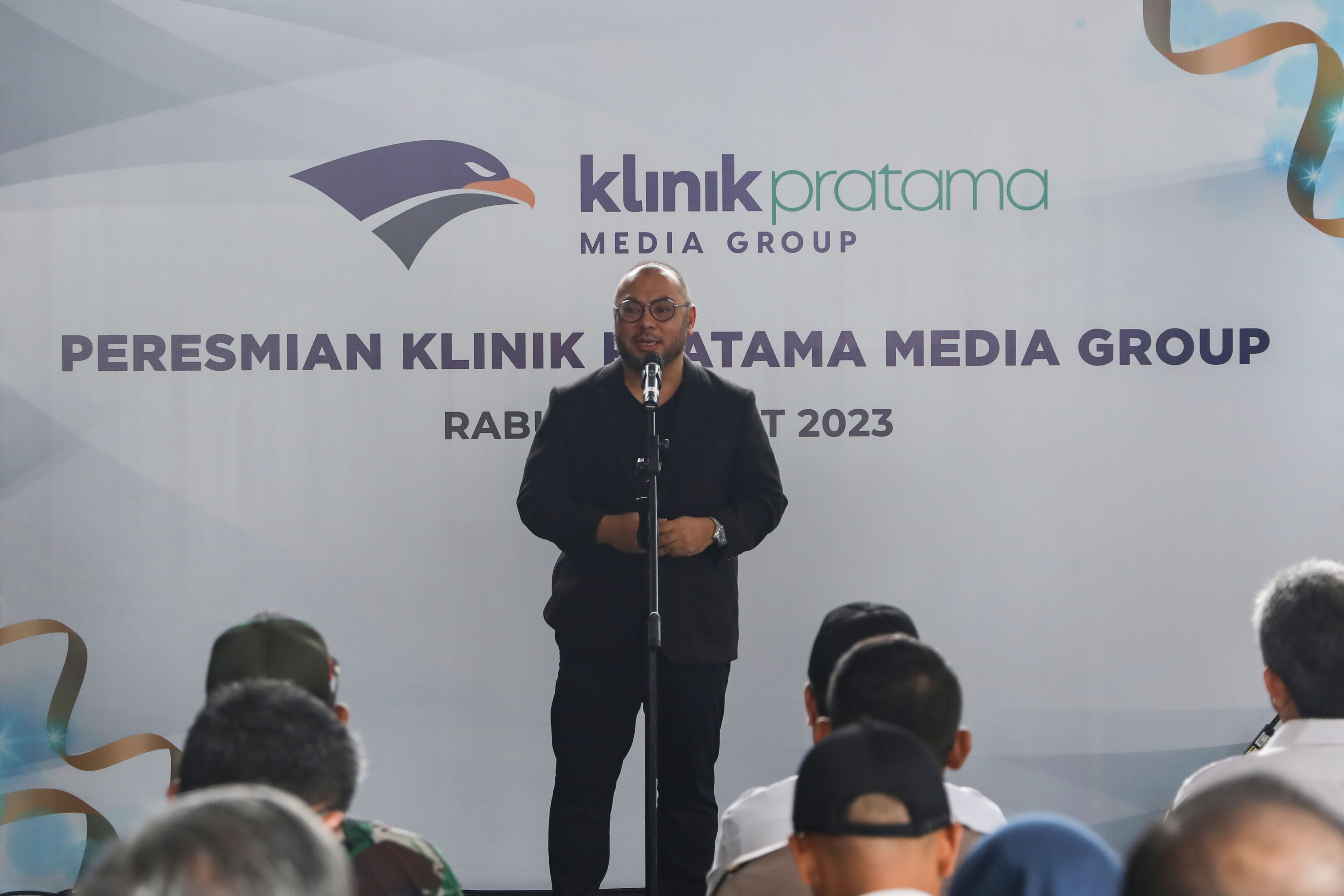 CEO Media Group Mohammad Mirdal Akib meresmikan Klinik Pratama Media Group di lingkungan Media Group Kompleks Kedoya, Jakarta Barat.