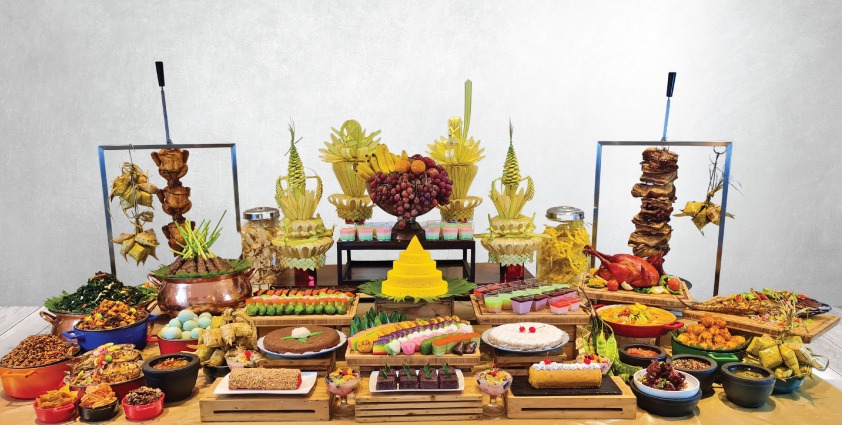 Ragam menu berbuka puasa di Harper MT Haryono, Jakarta.