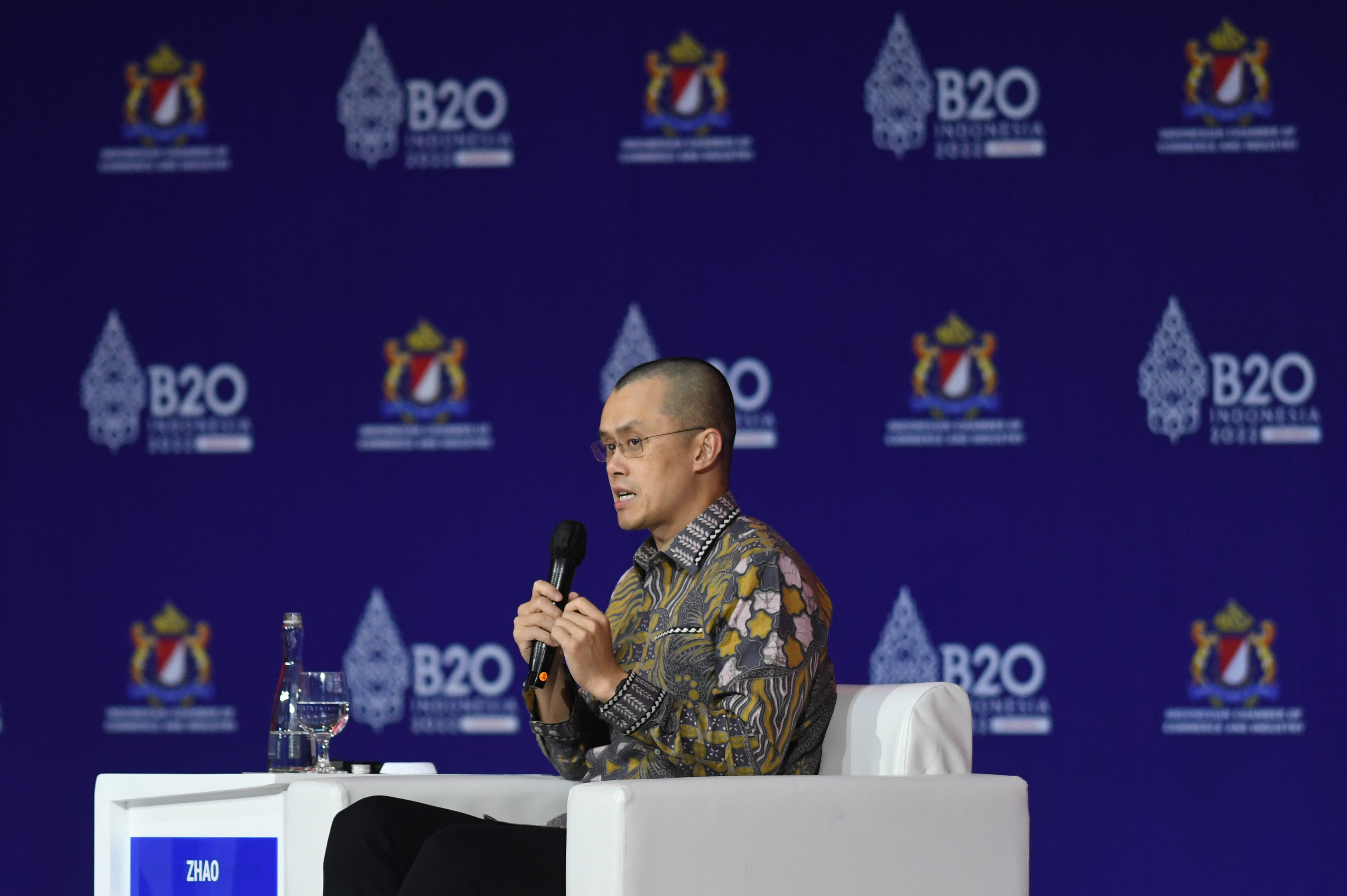 Bos Binance Changpeng Zhao berbicara di forum B20 Bali