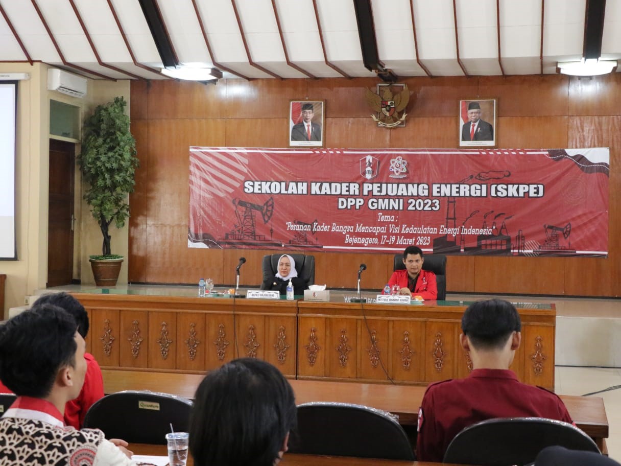 Sekolah Kader Pejuang Energi (SKPE) angkatan pertama, di Bojonegoro, Jawa Timur, pada Jumat (17/3).