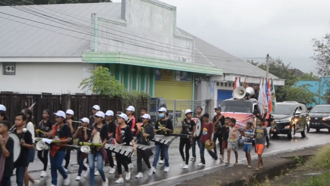 Rombongan Kirab Pemilu 2024 tiba di Larantuka, Flores Timur, NTT